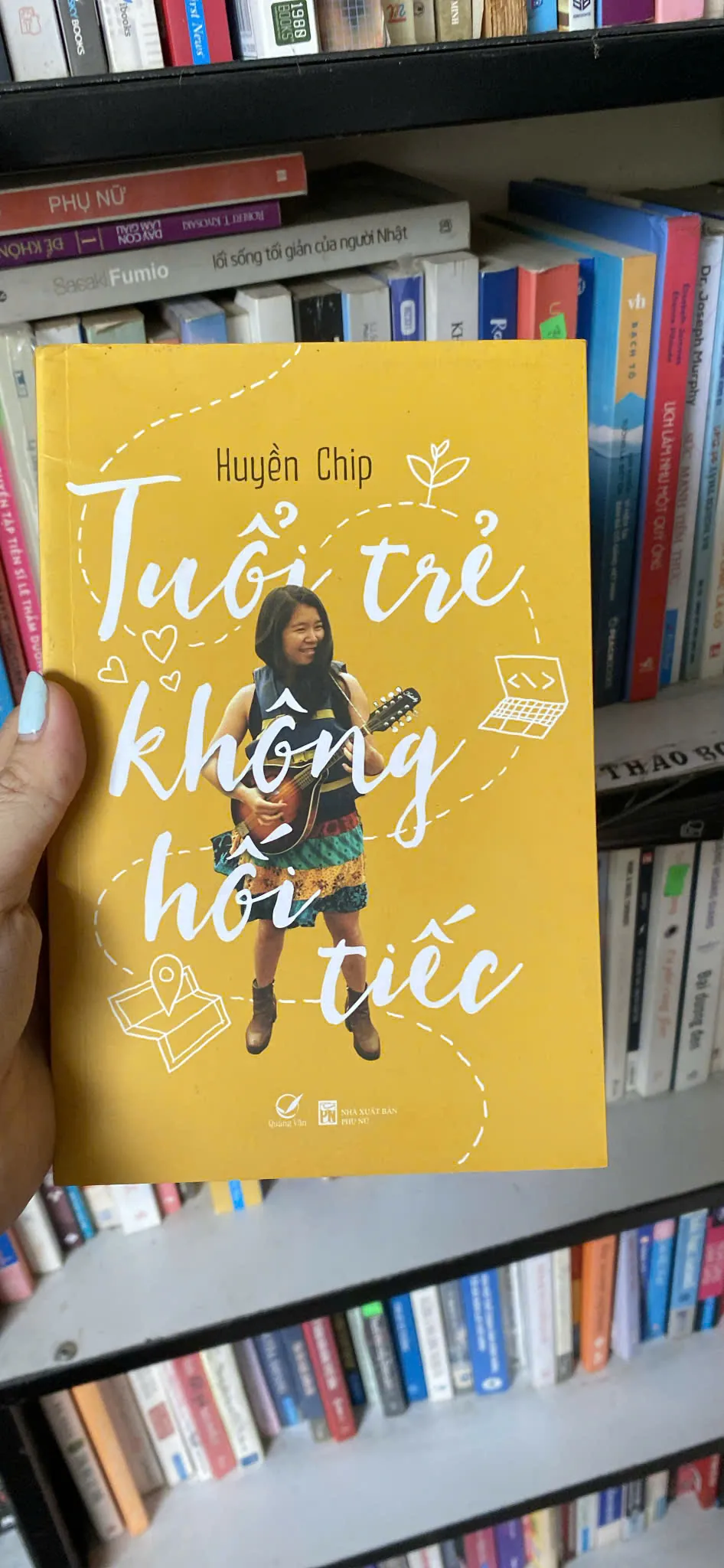 Tuổi trẻ không hối tiếc, Huyền Chip, Mới 80% (KimT)