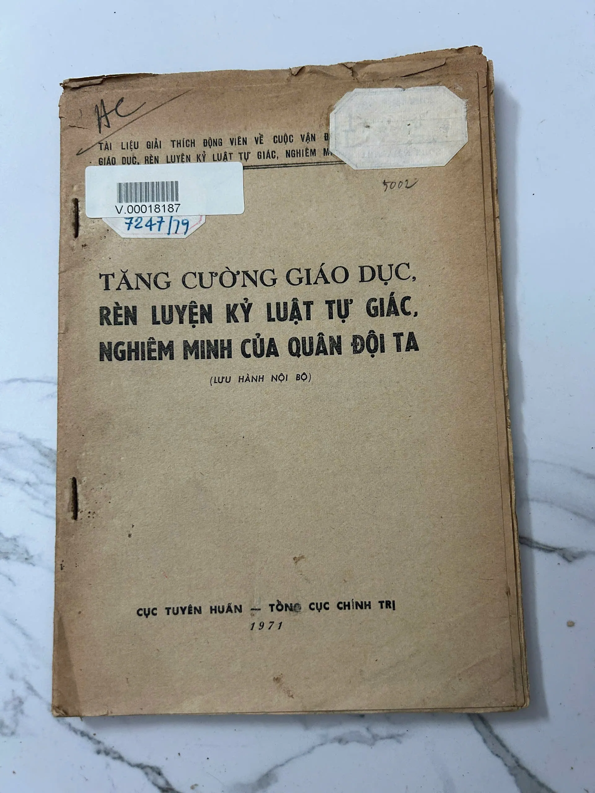 Hướng dẫn tiến hành Đại hội Đảng các cấp trong quân đội – Nhiều tác giả
