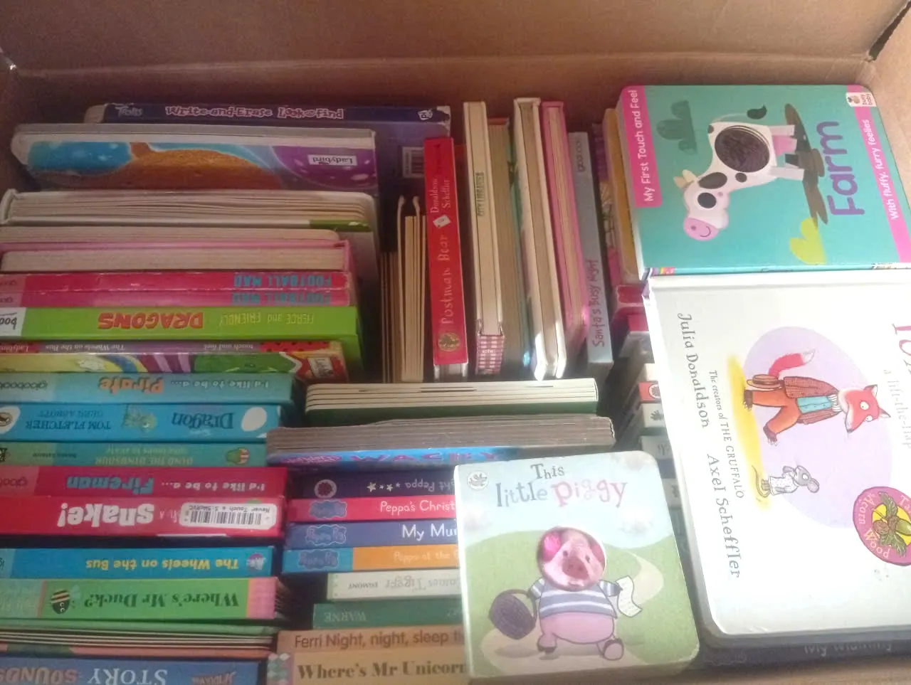 10 kg sách board book ngoại văn cho bé