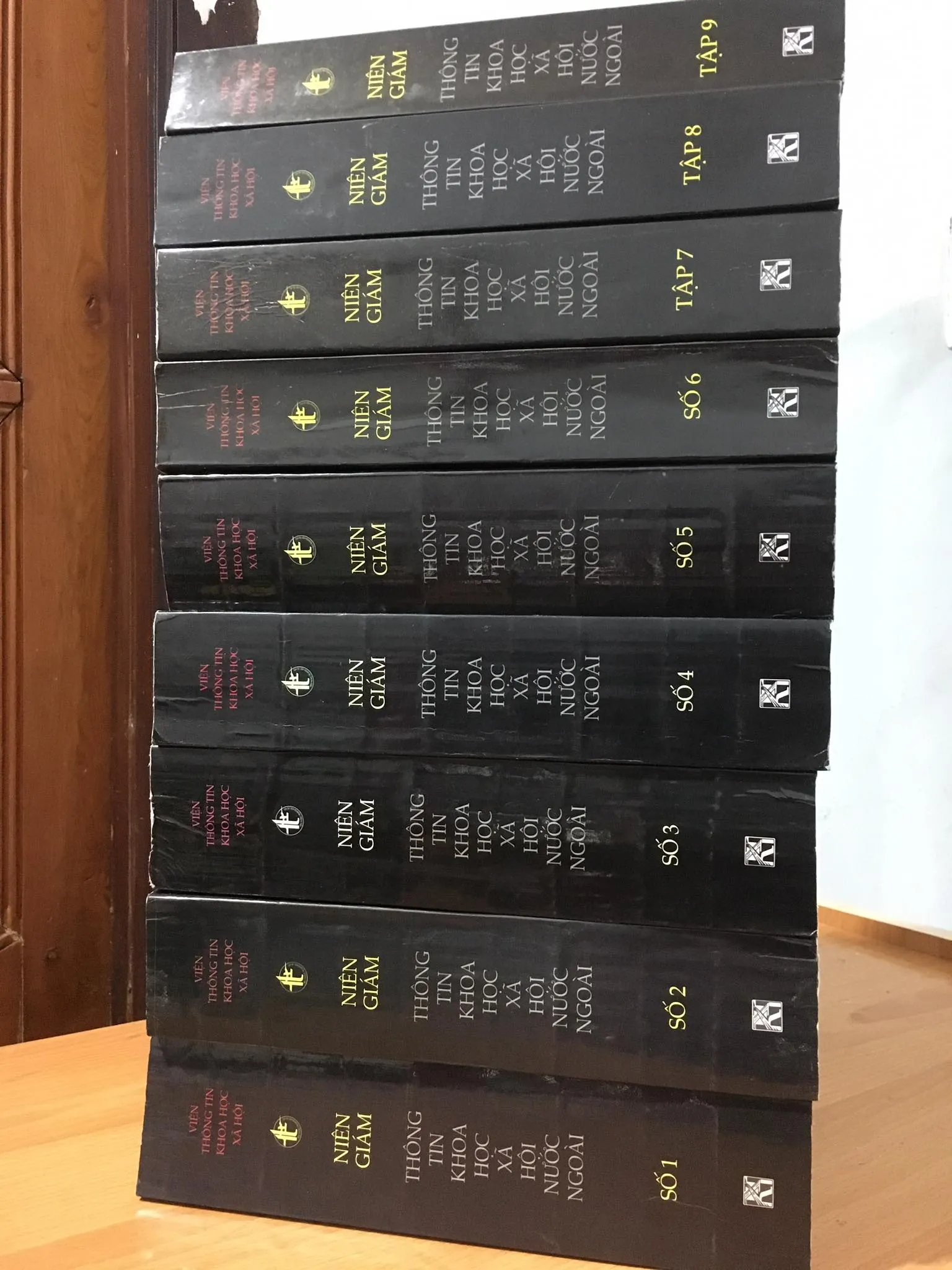 Trọn bộ Niên giám thông tin khoa học xã hội nước ngoài