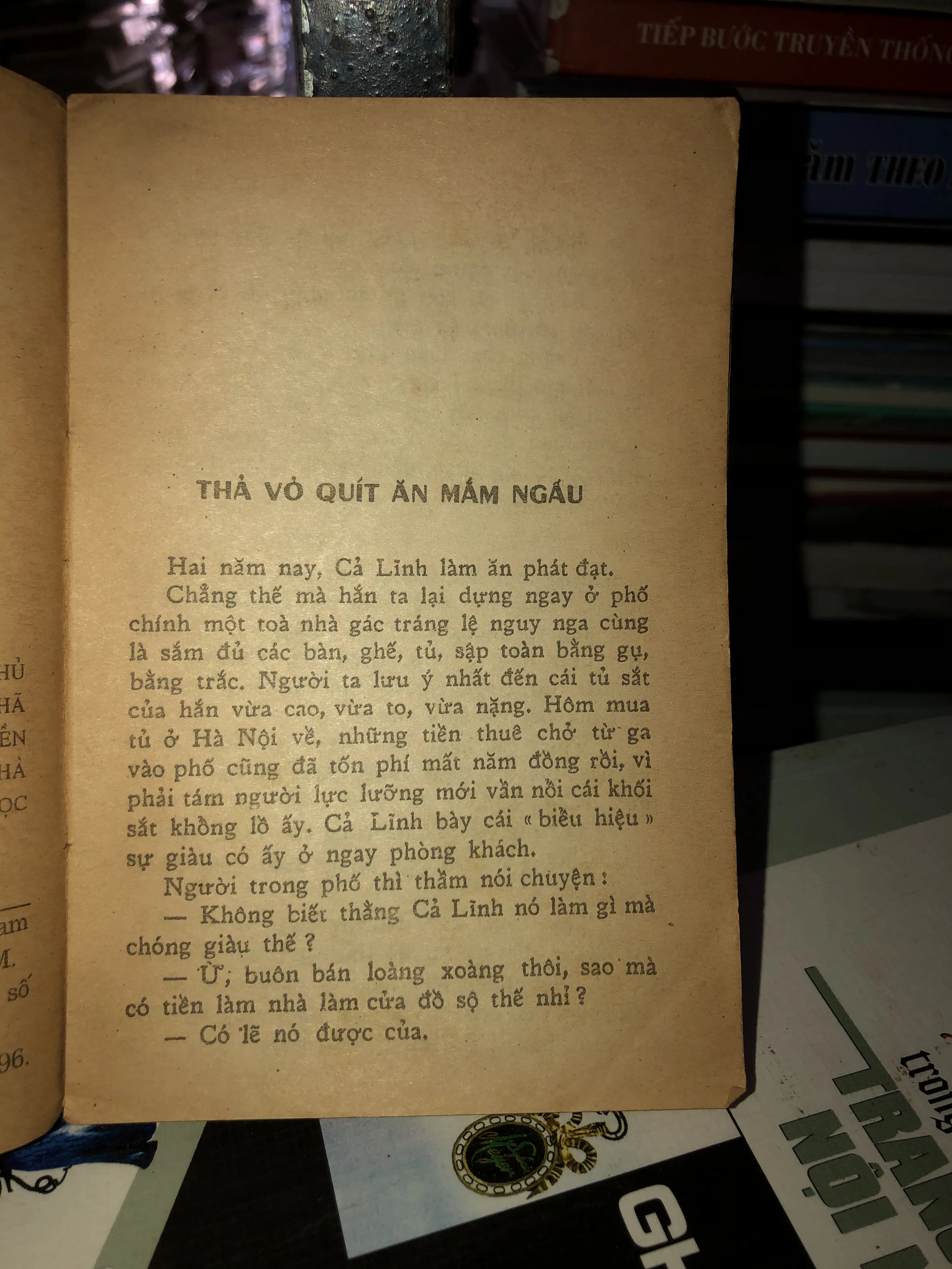 Đội mũ lệch - Khái Hưng 1001348