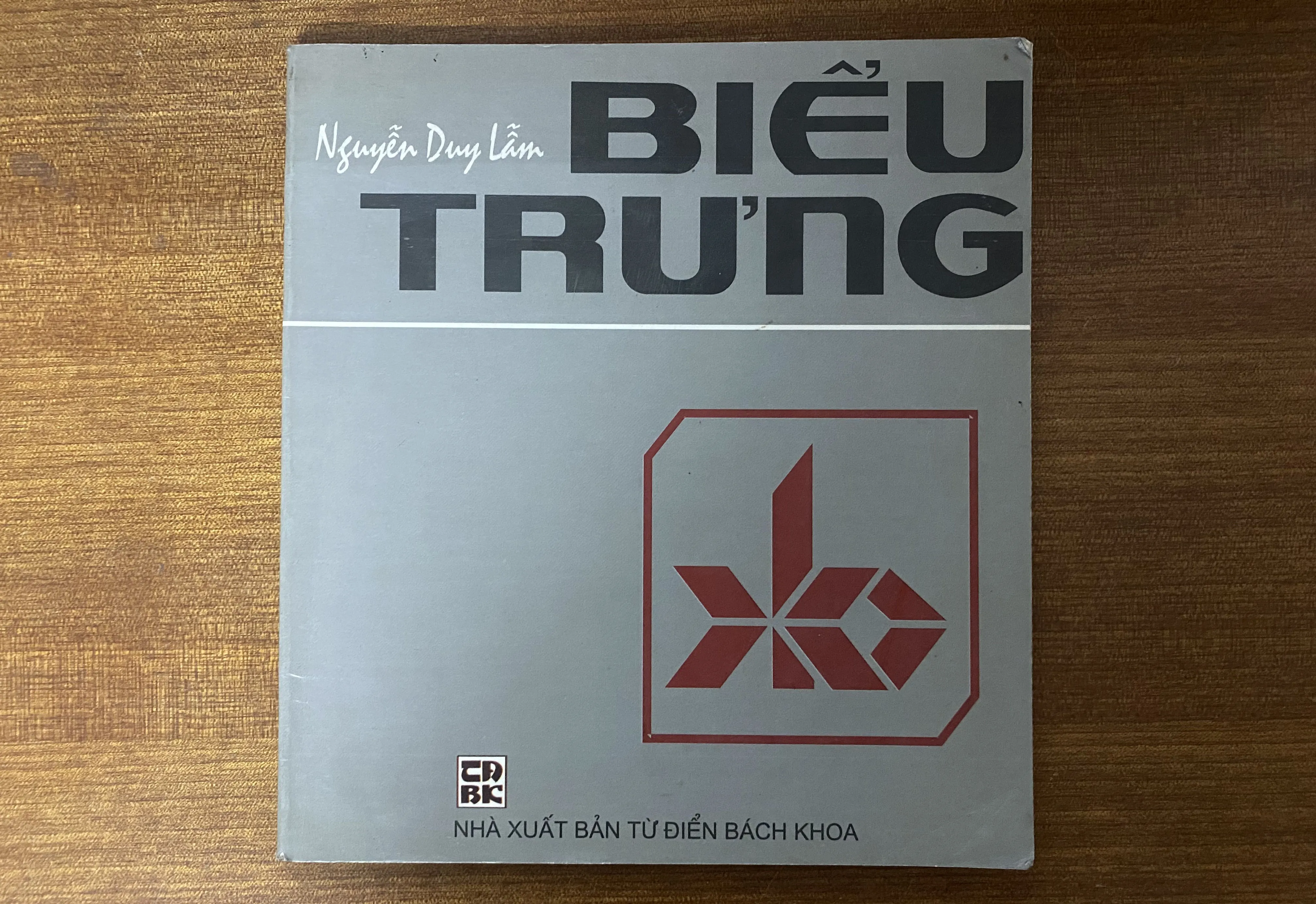 Biểu Trưng- của tác giả Nguyễn Duy Lẫm