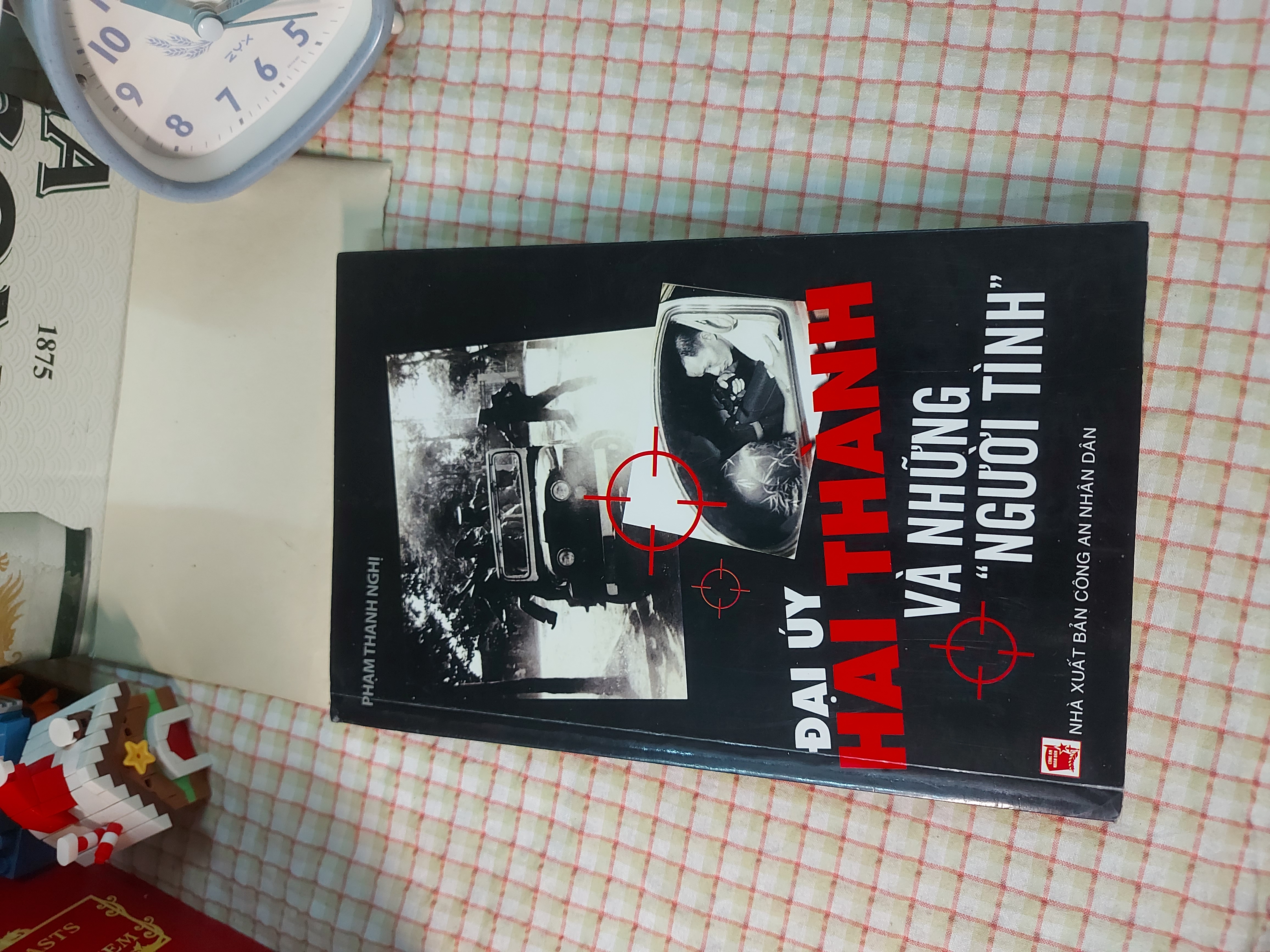 ĐẠI ÚY HAI THÀNH VÀ NHỮNG "NGƯỜI TÌNH"