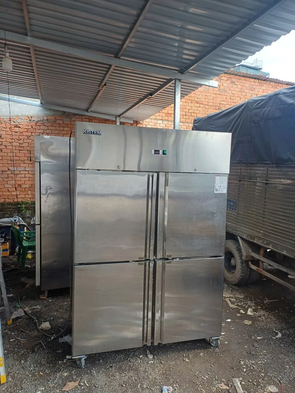 Tủ đông inox 4 cánh đã sử dụng được 4 tháng