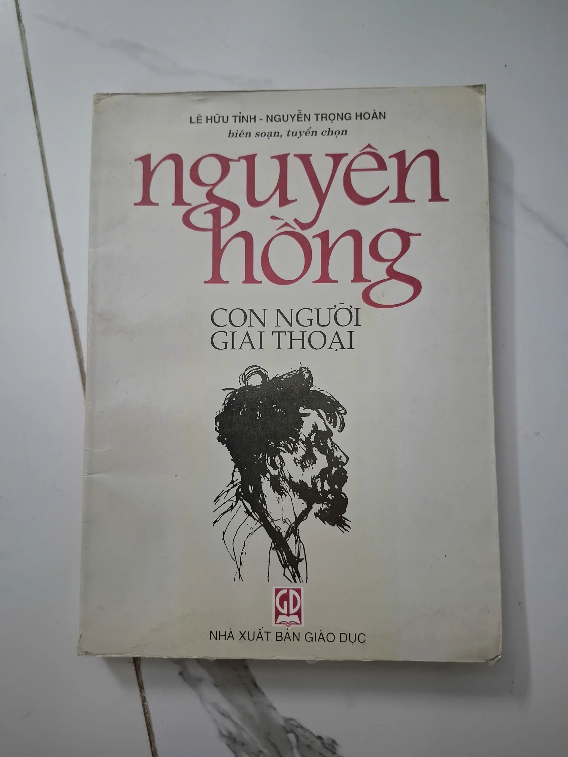 Nguyên Hồng - Con người giai thoại