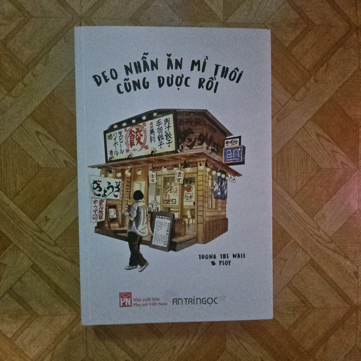 Đeo nhẫn ăn mì thôi cũng được rồi (new 90%) 