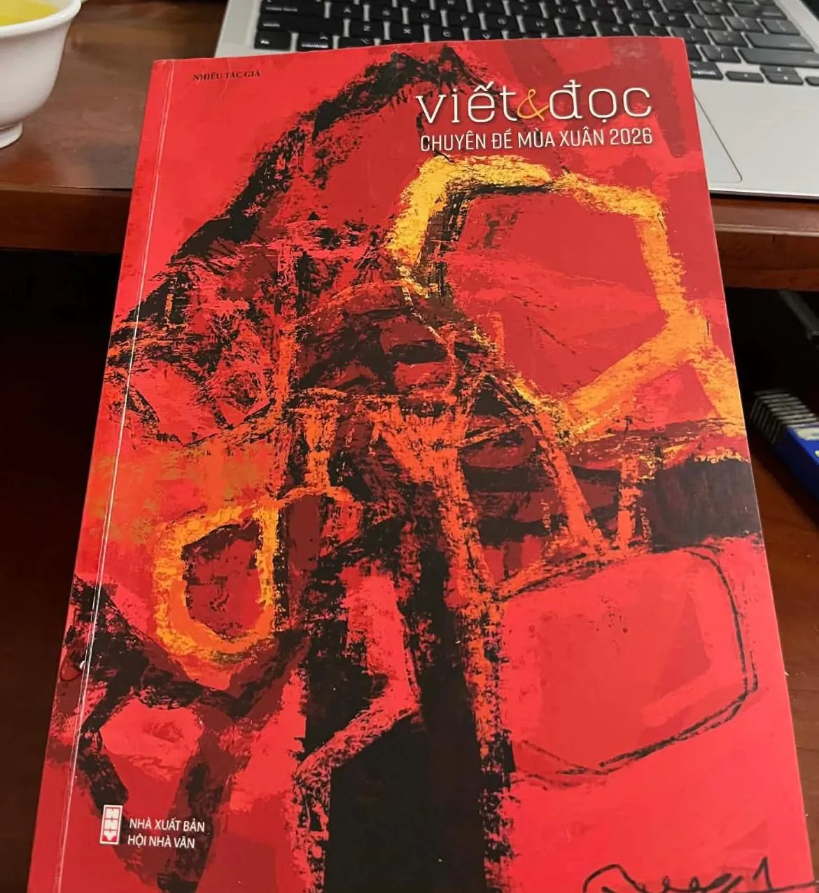 VIẾT VÀ ĐỌC CHUYÊN ĐỀ MÙA XUÂN 2026 - VIẾT VÀ ĐỌC MÙA XUÂN 2026 - NHÀ XUẤT BẢN HỘI NHÀ VĂN