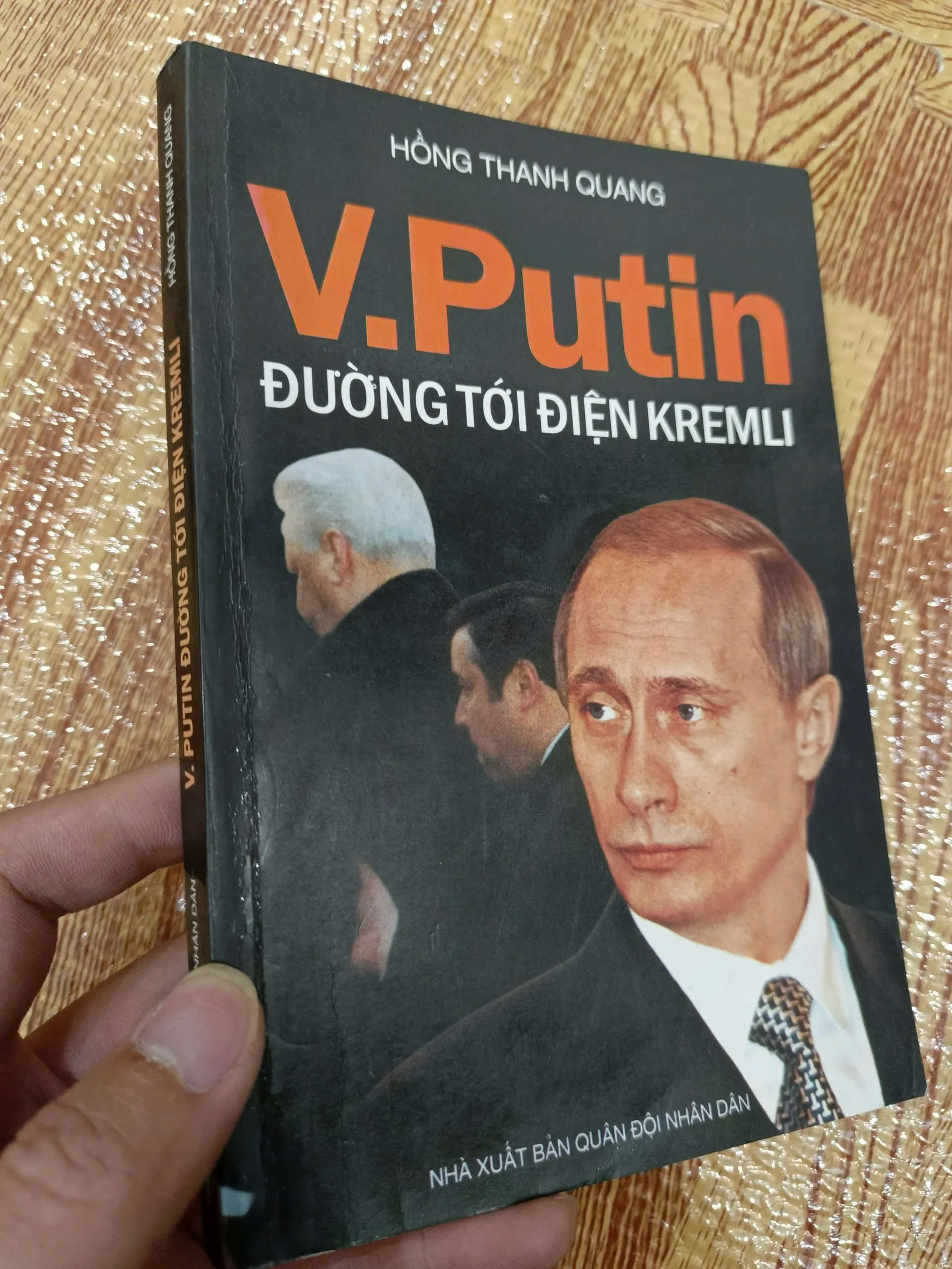 V. Putin - Đường tới điện Kremlin