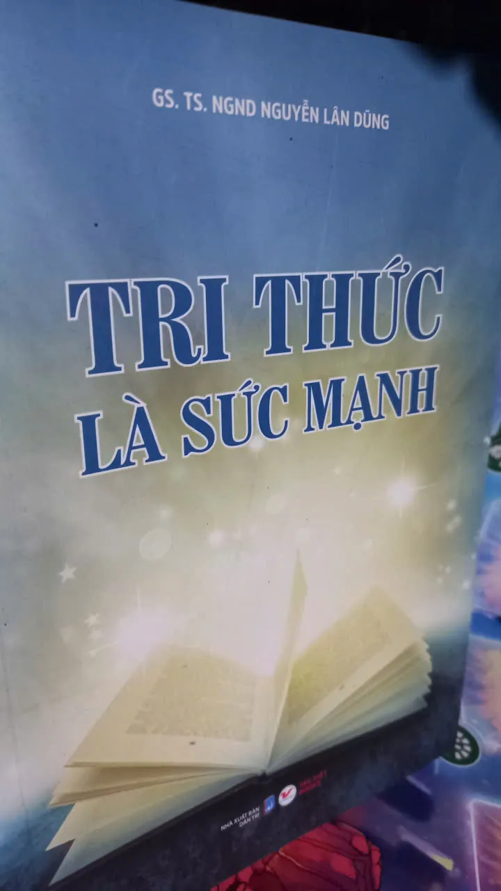 tri thức là sức mạnh