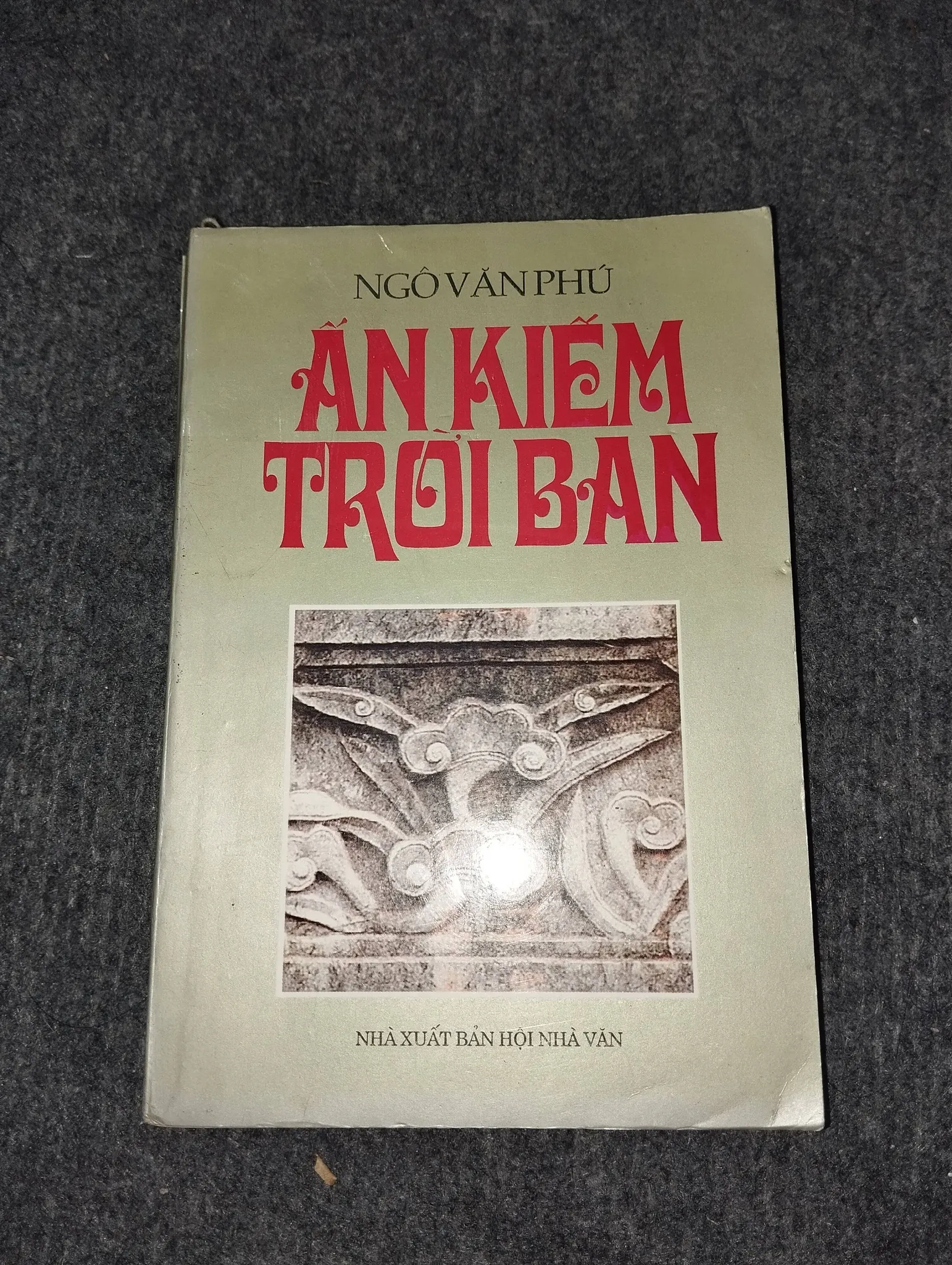 ẤN KIẾM TRỜI BAN - NGÔ VĂN PHÚ