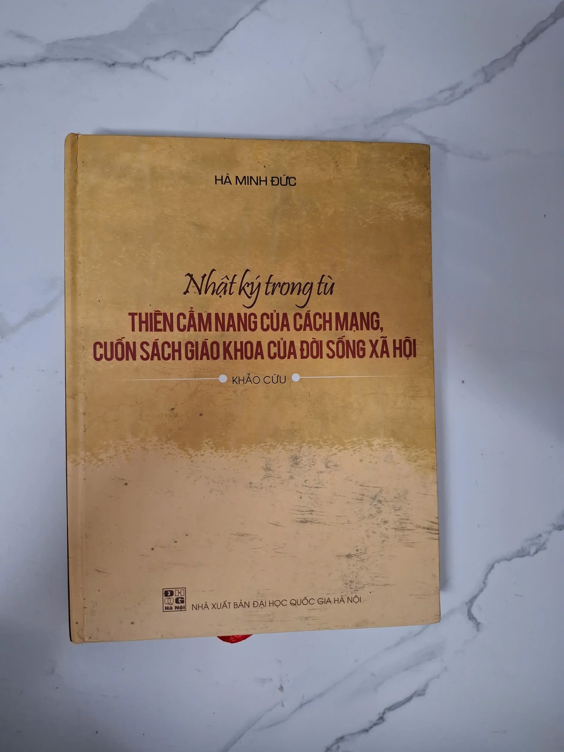 Nhật ký trong tù: Thiên cẩm nang của cách mạng... - Hà Minh Đức - Khảo cứu văn học