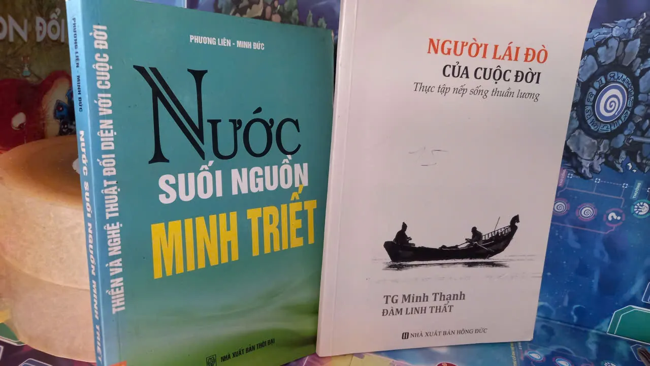 nước suối nguồn minh triết