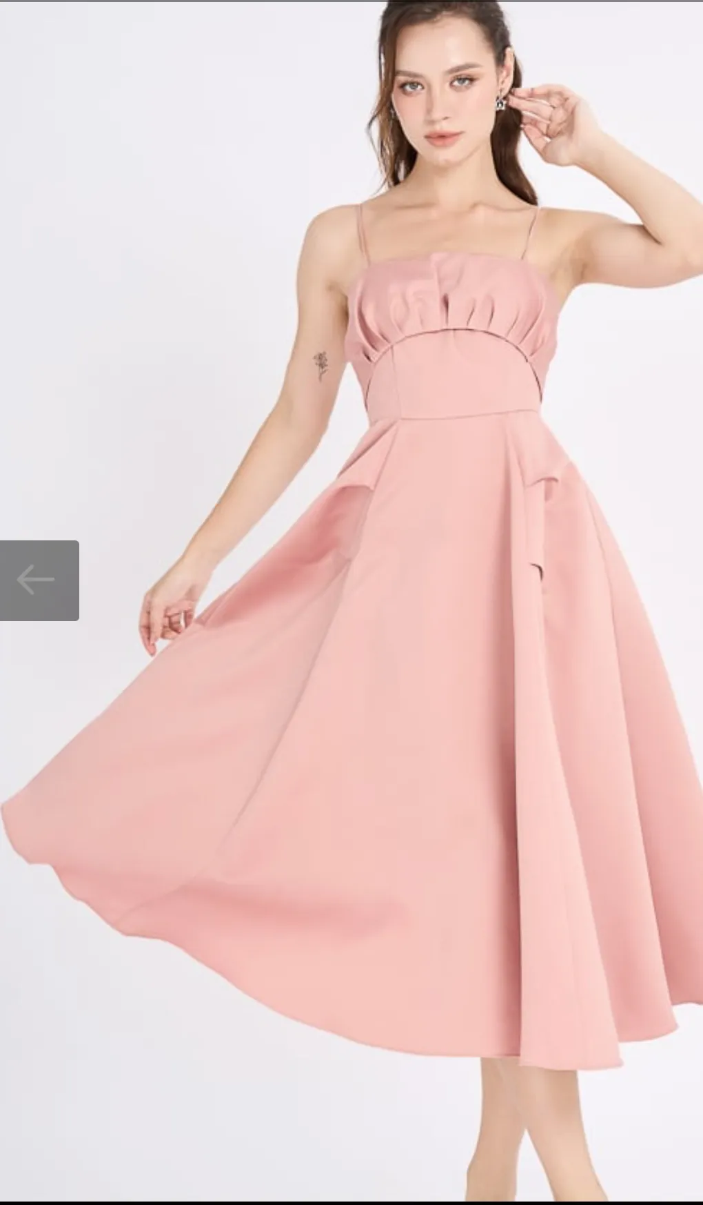 Đầm xoè dự tiệc