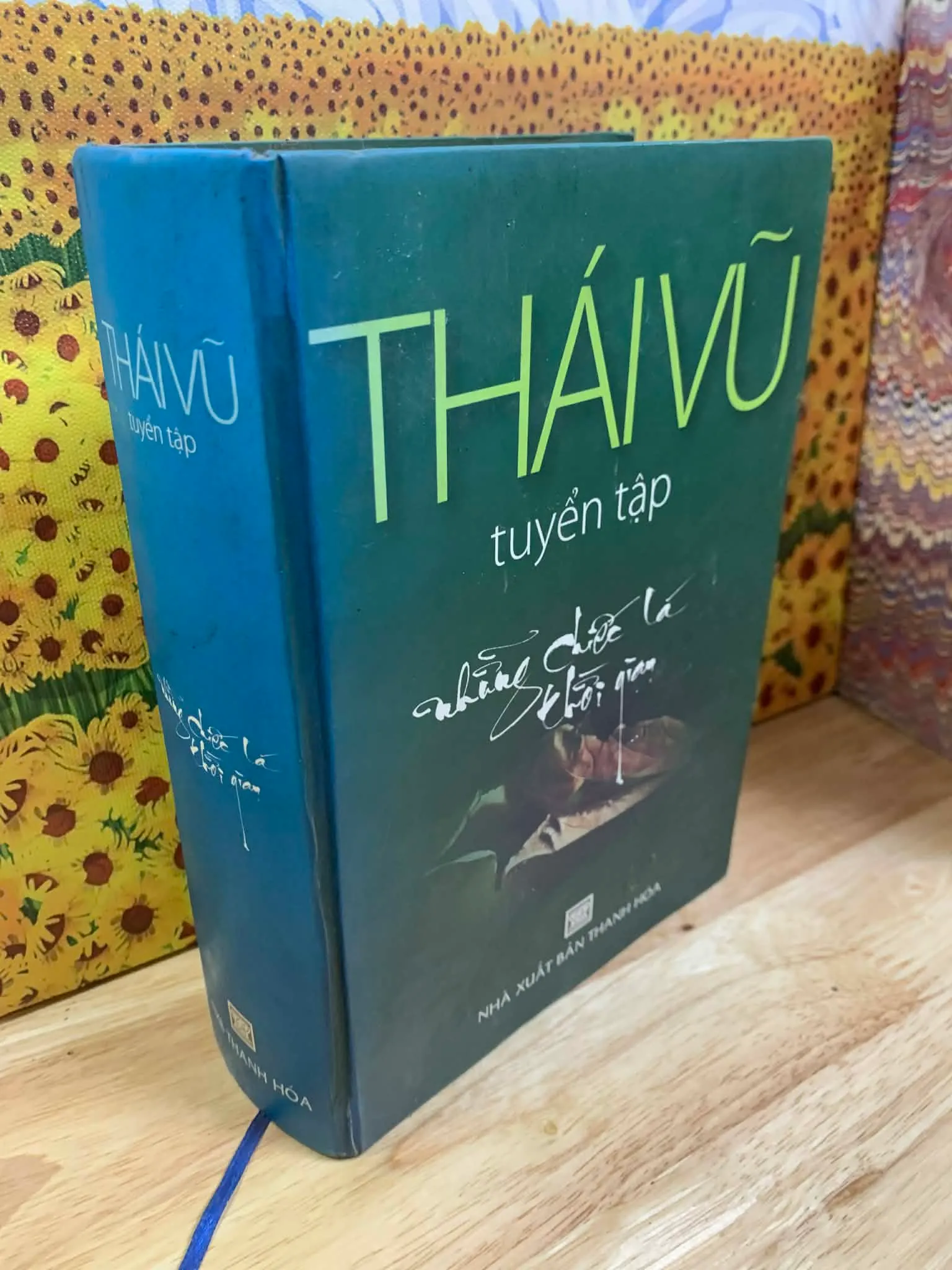 Tuyển Tập Thái Vũ - Những Chiếc Lá Thời Gian - Có Chữ Ký Tác Giả