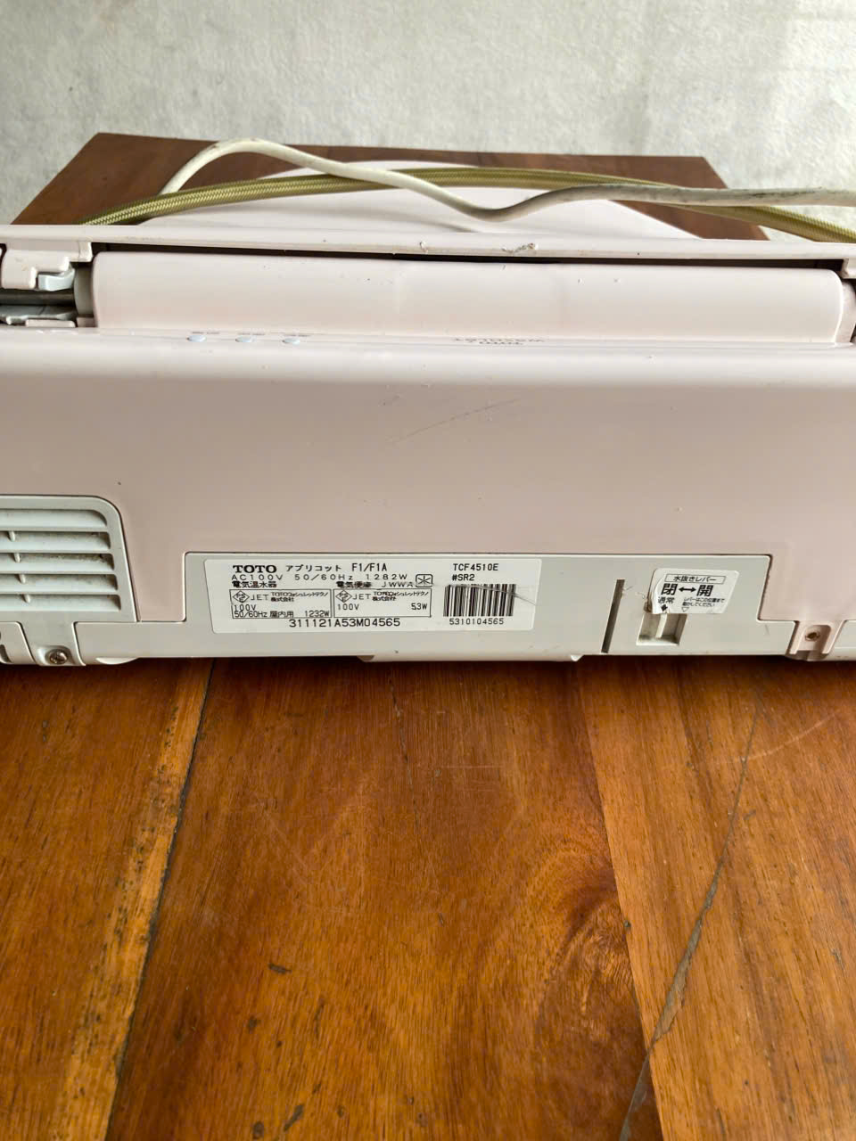 Nắp bồn cầu thông minh TOTO điều khiển từ xa Nhật Bản 533782