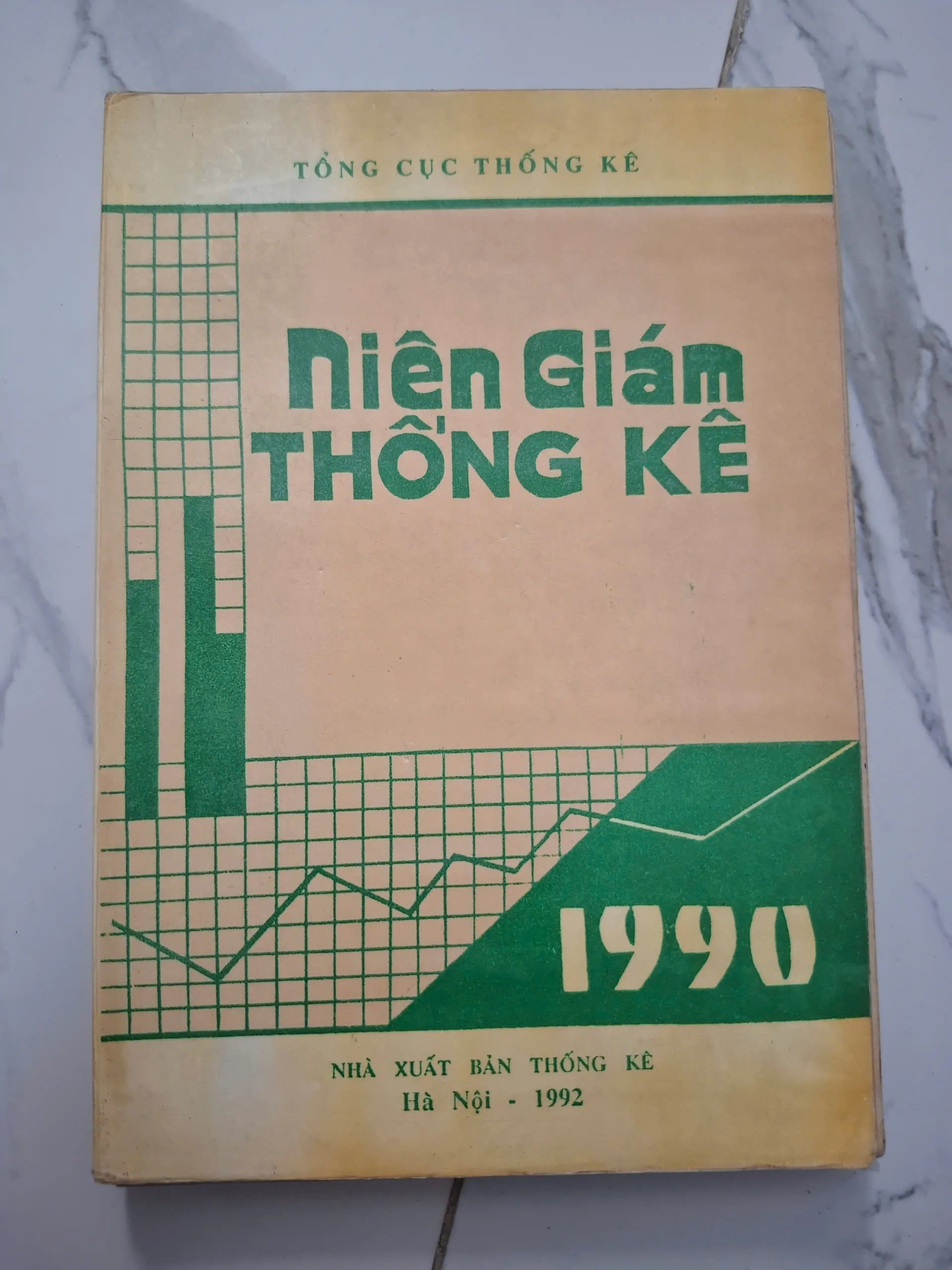 Niên giám Thống kê 1990 - Tổng cục Thống kê - Thống kê / Kinh tế