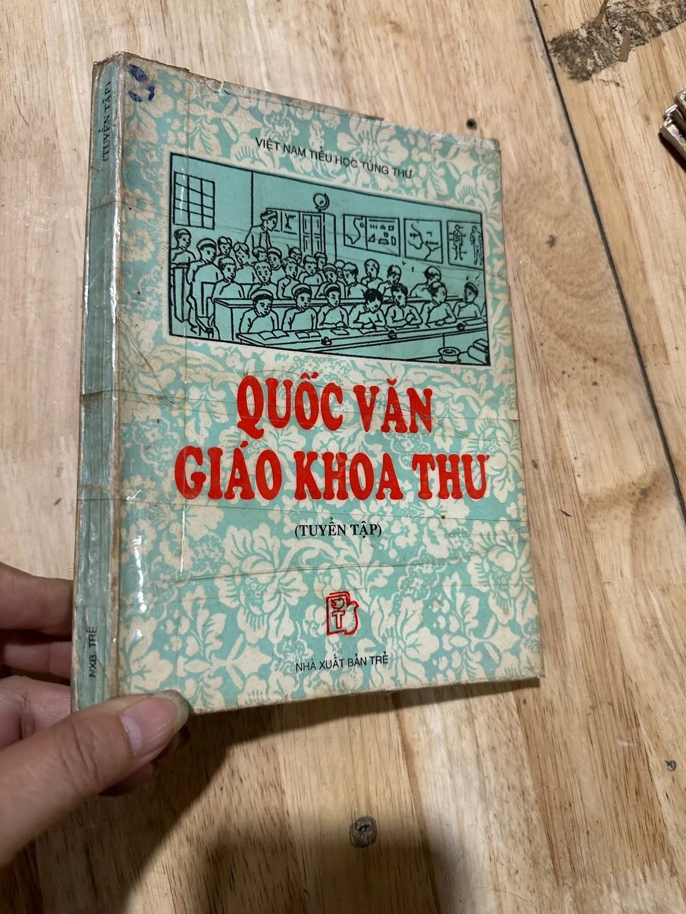 Quốc văn giáo khoa thu
