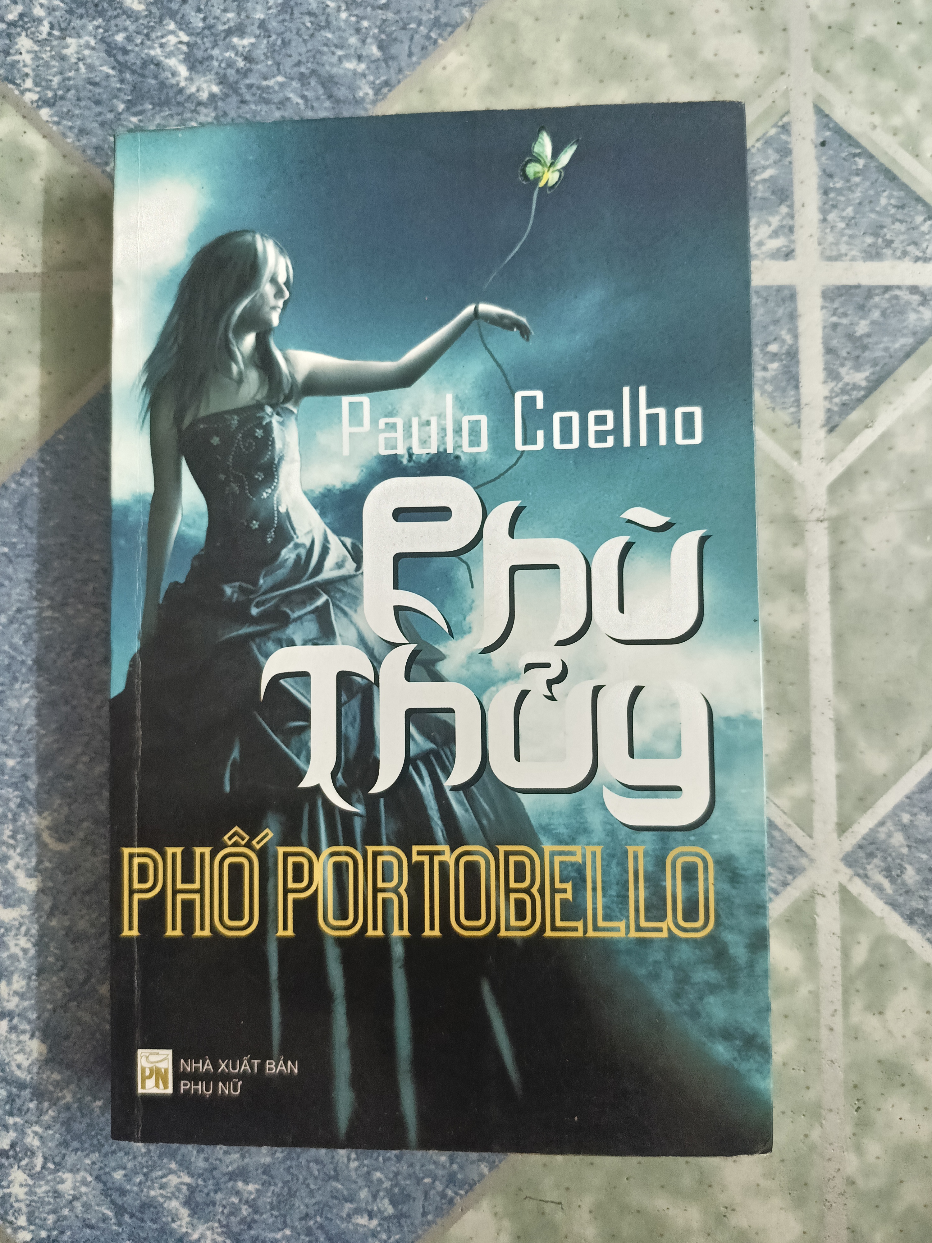 Phù thủy phố Portobello - Paulo Coelho