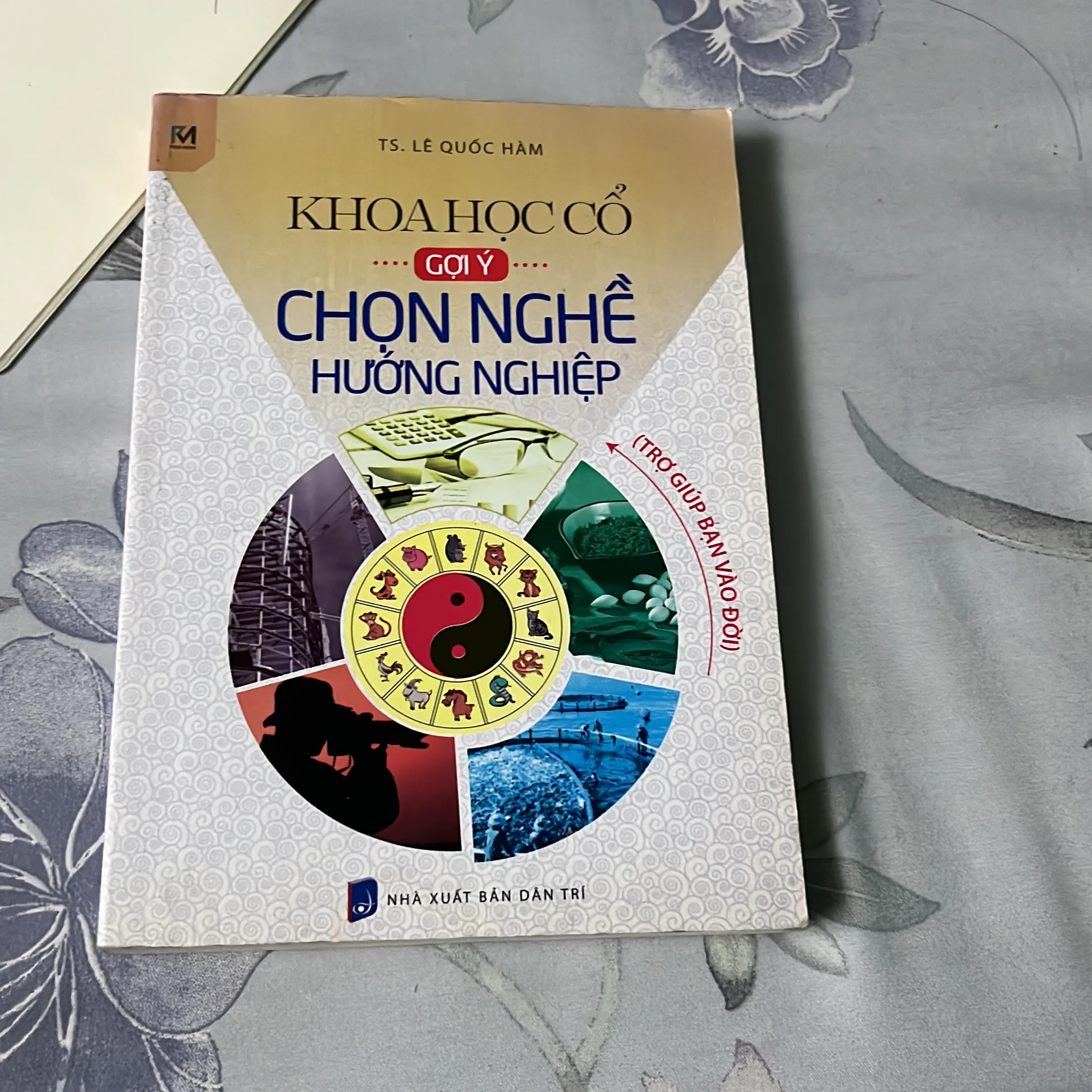 Sách Chọn nghề hướng nghiệp 