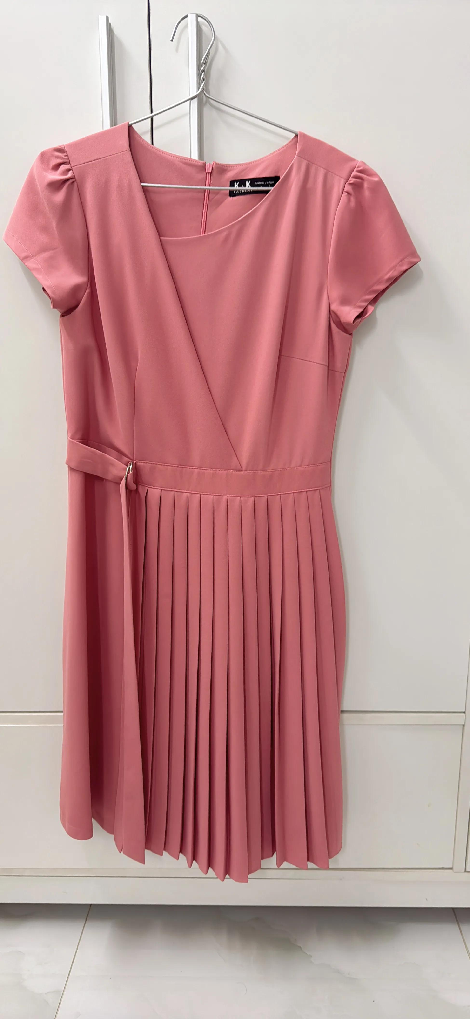 Đầm hiệu K&K mới 98%