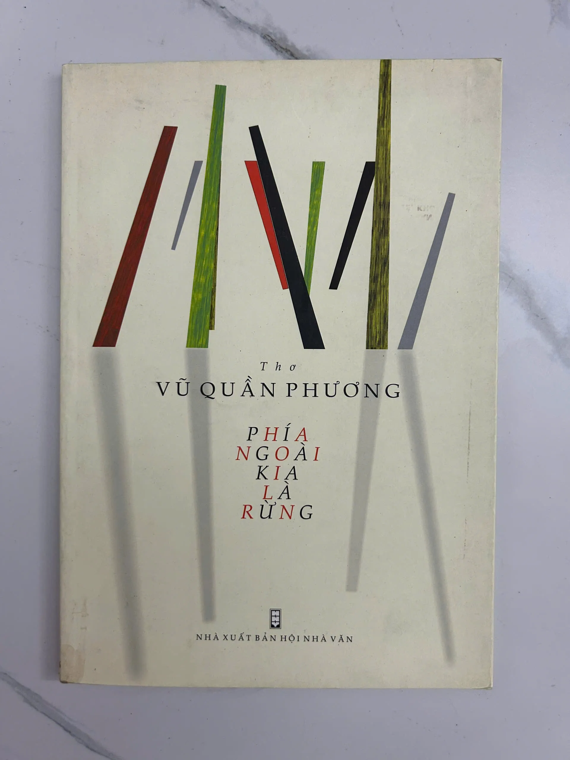 Phía ngoài kia là rừng - Vũ Quần Phương - Thơ