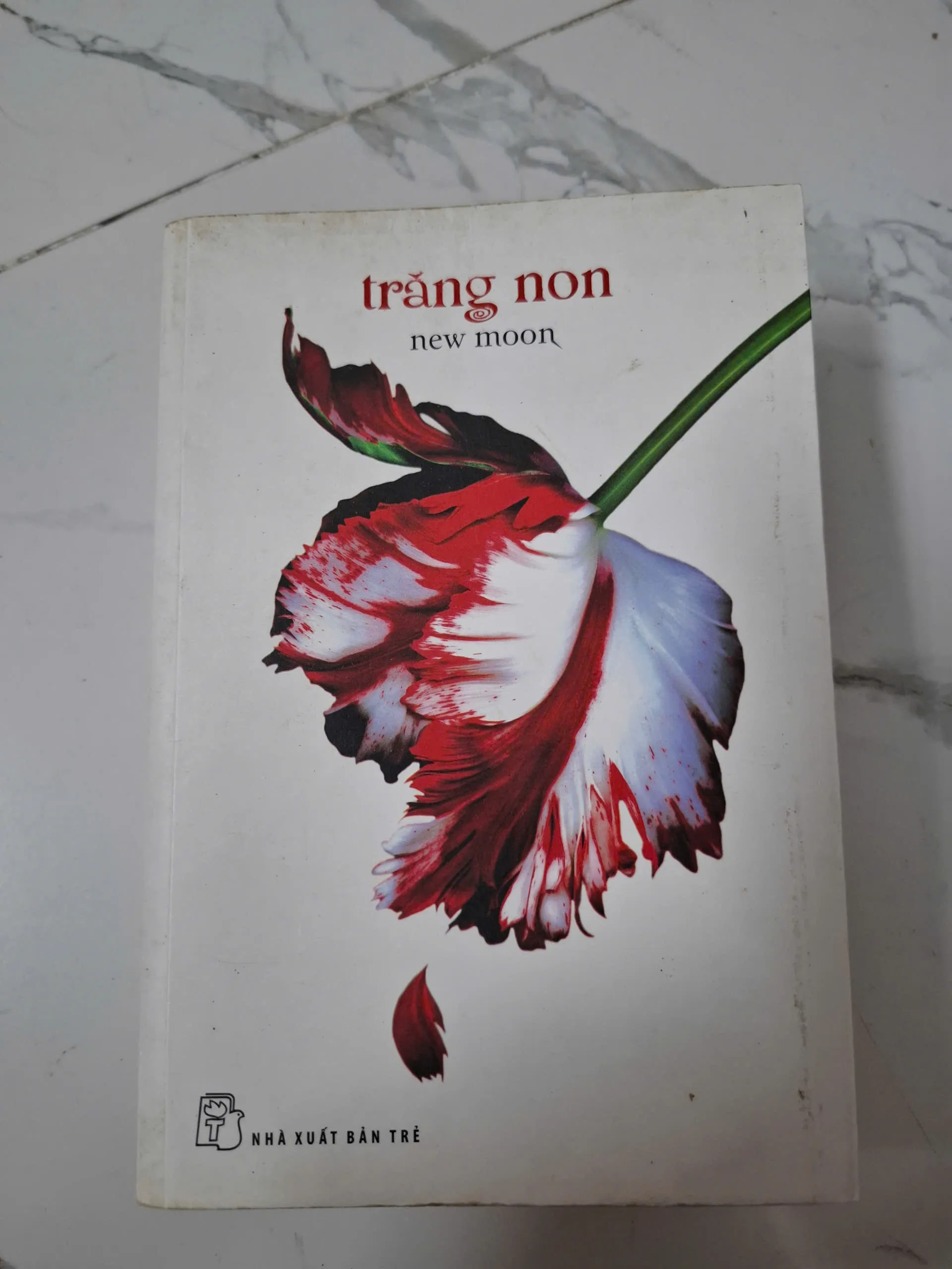 Trăng non (New Moon) - Stephenie Meyer - Tiểu thuyết kỳ ảo