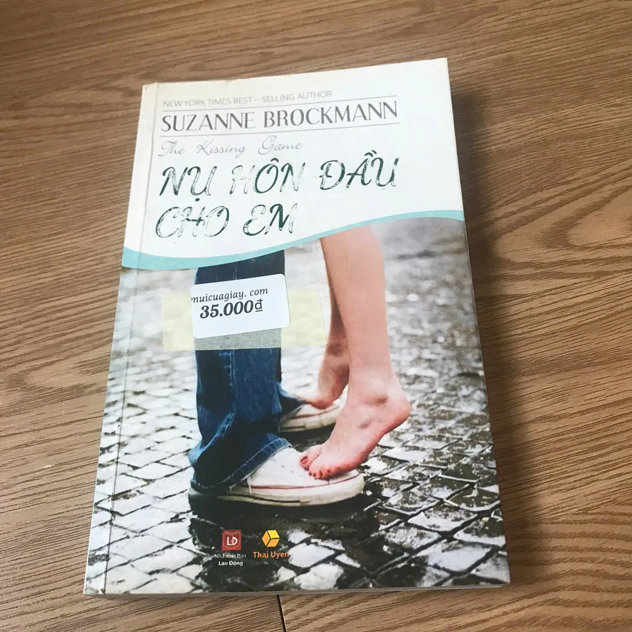 Nụ hôn đầu cho em - Suzanne Brockmann