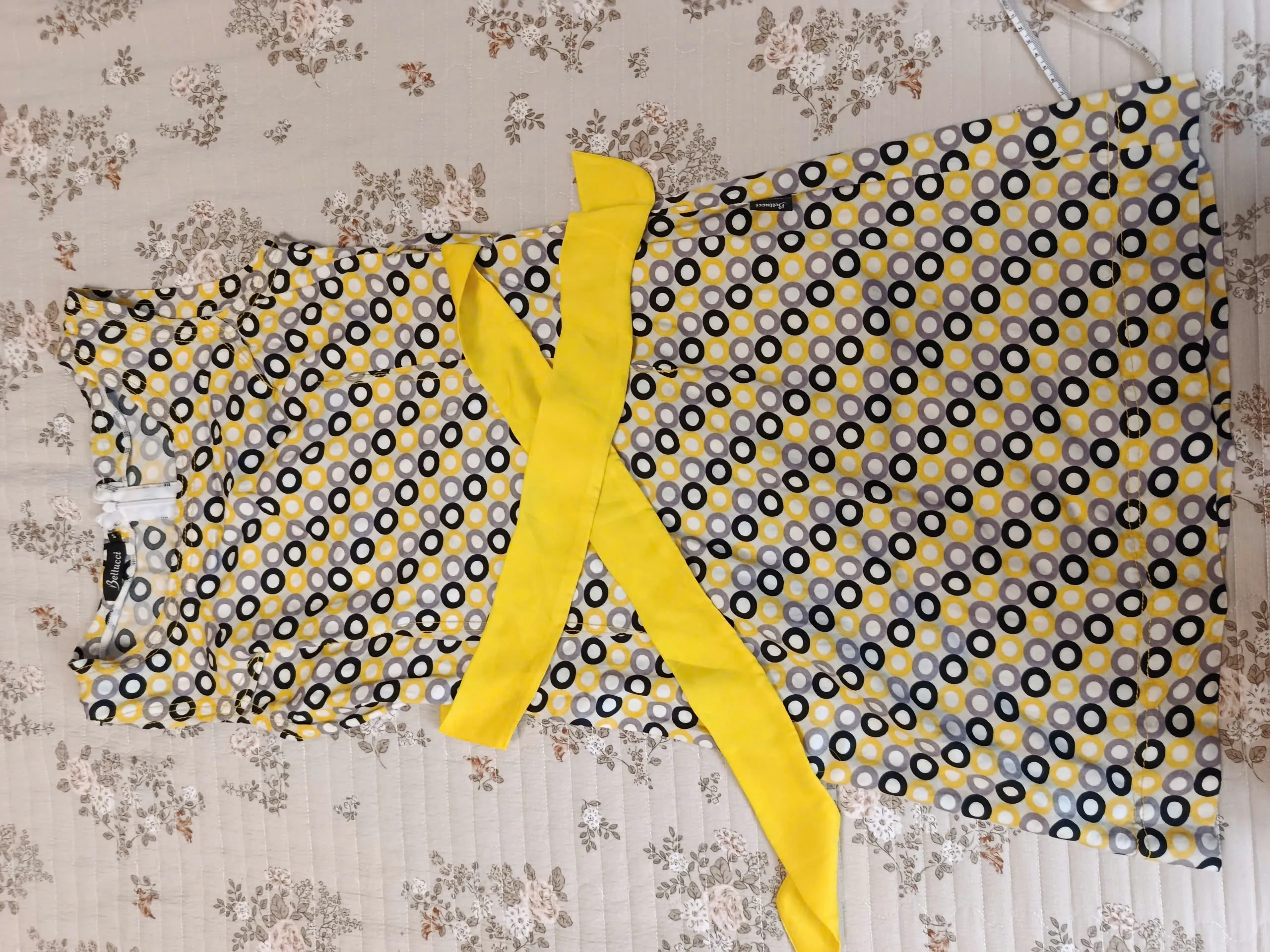 Váy họa tiết size S (hiệu The One) 