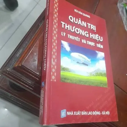 Sách Quản trị thương hiệu – Bùi Văn Quang - Giáo Trình Marketing