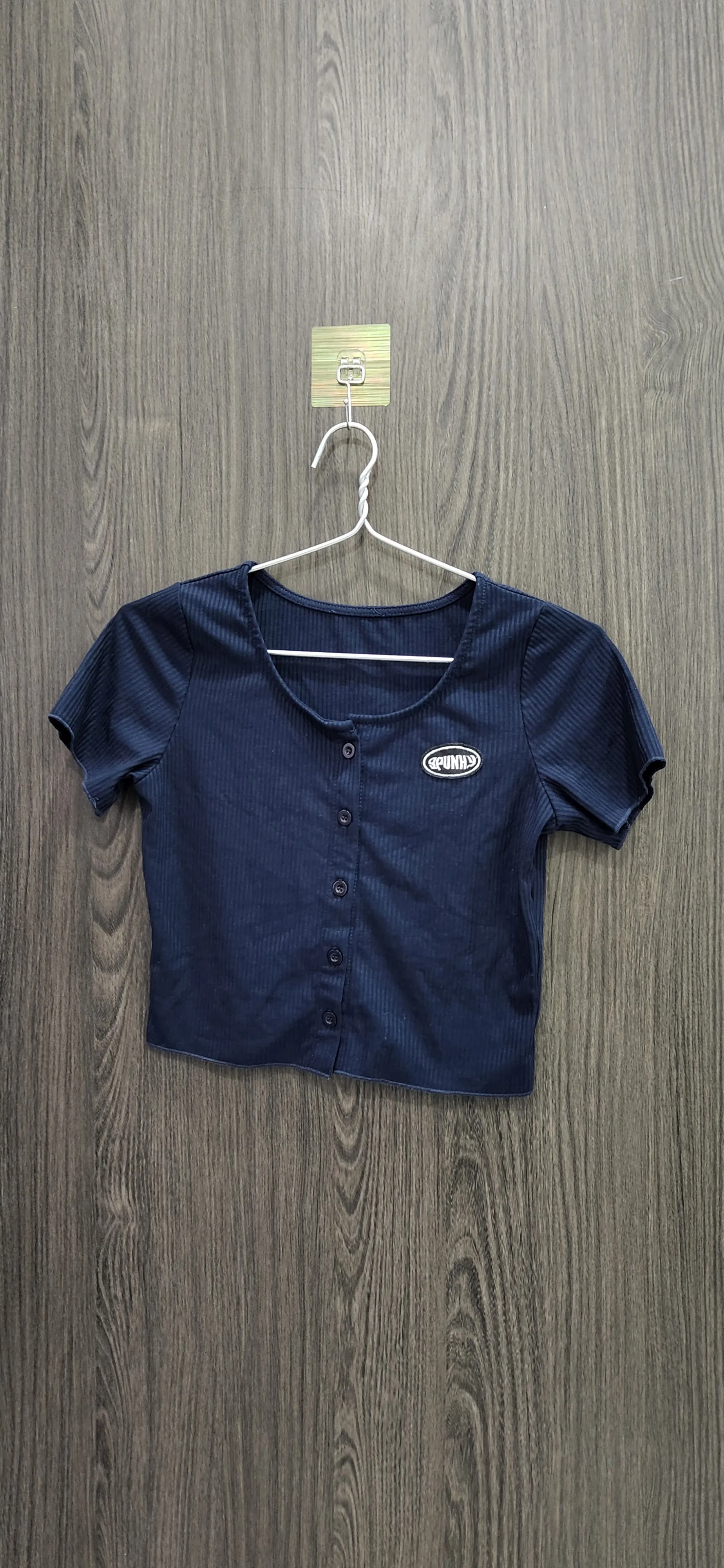 Áo thun croptop siêu xinh