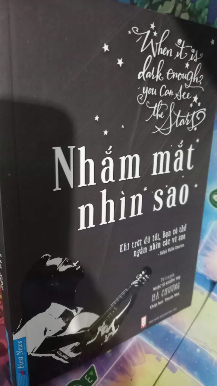 nhắm mắt nhìn sao