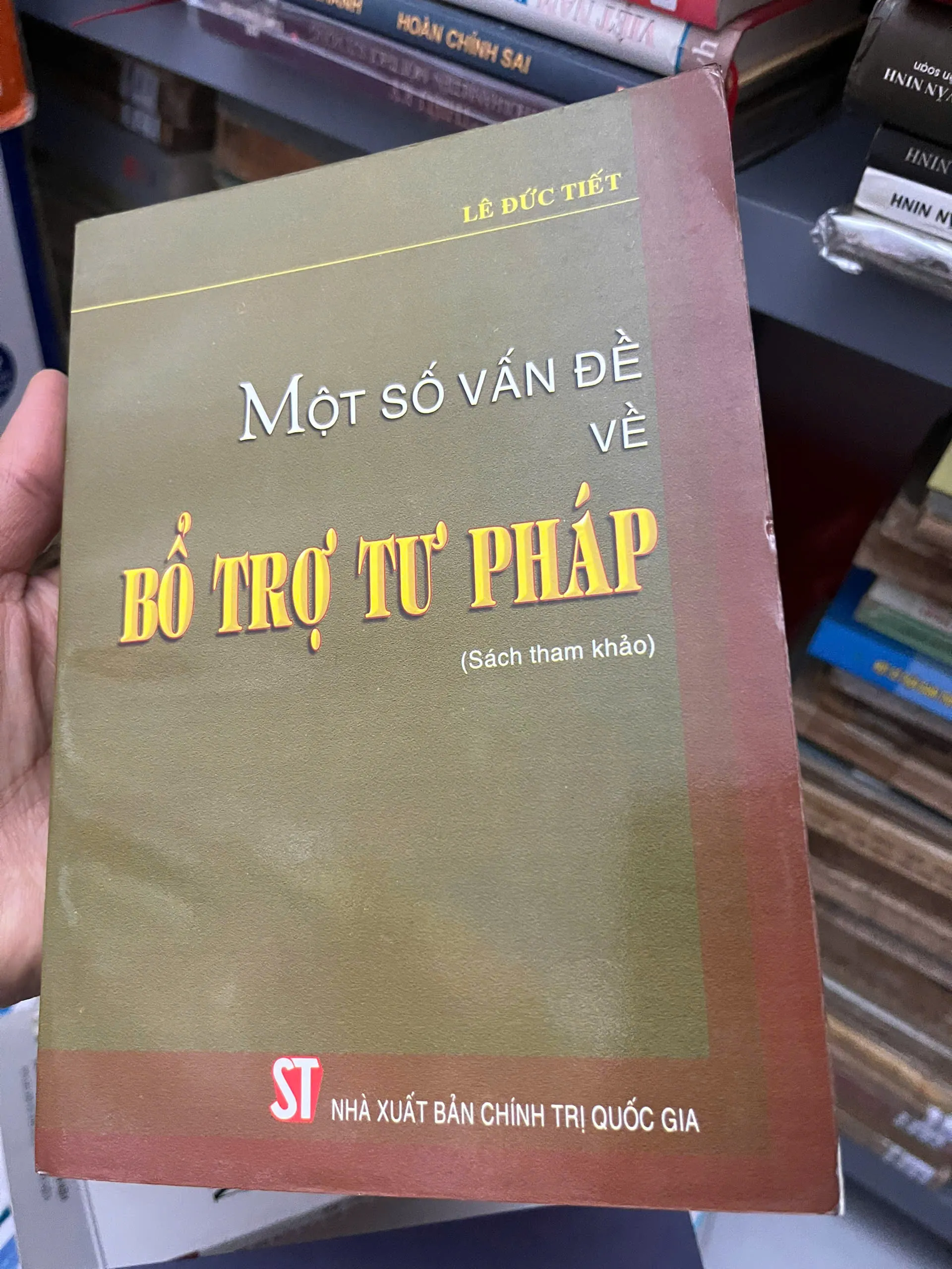 Một Số Vấn Đề Về Bổ Trợ Tư Pháp – Lê Đức Tiết