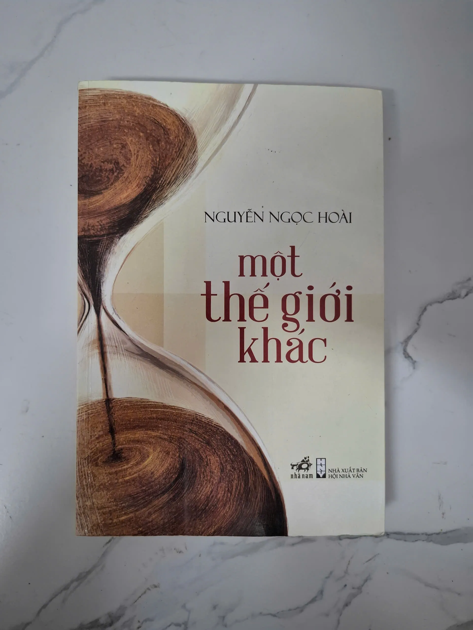 Một thế giới khác - Nguyễn Ngọc Hoài - Tiểu thuyết