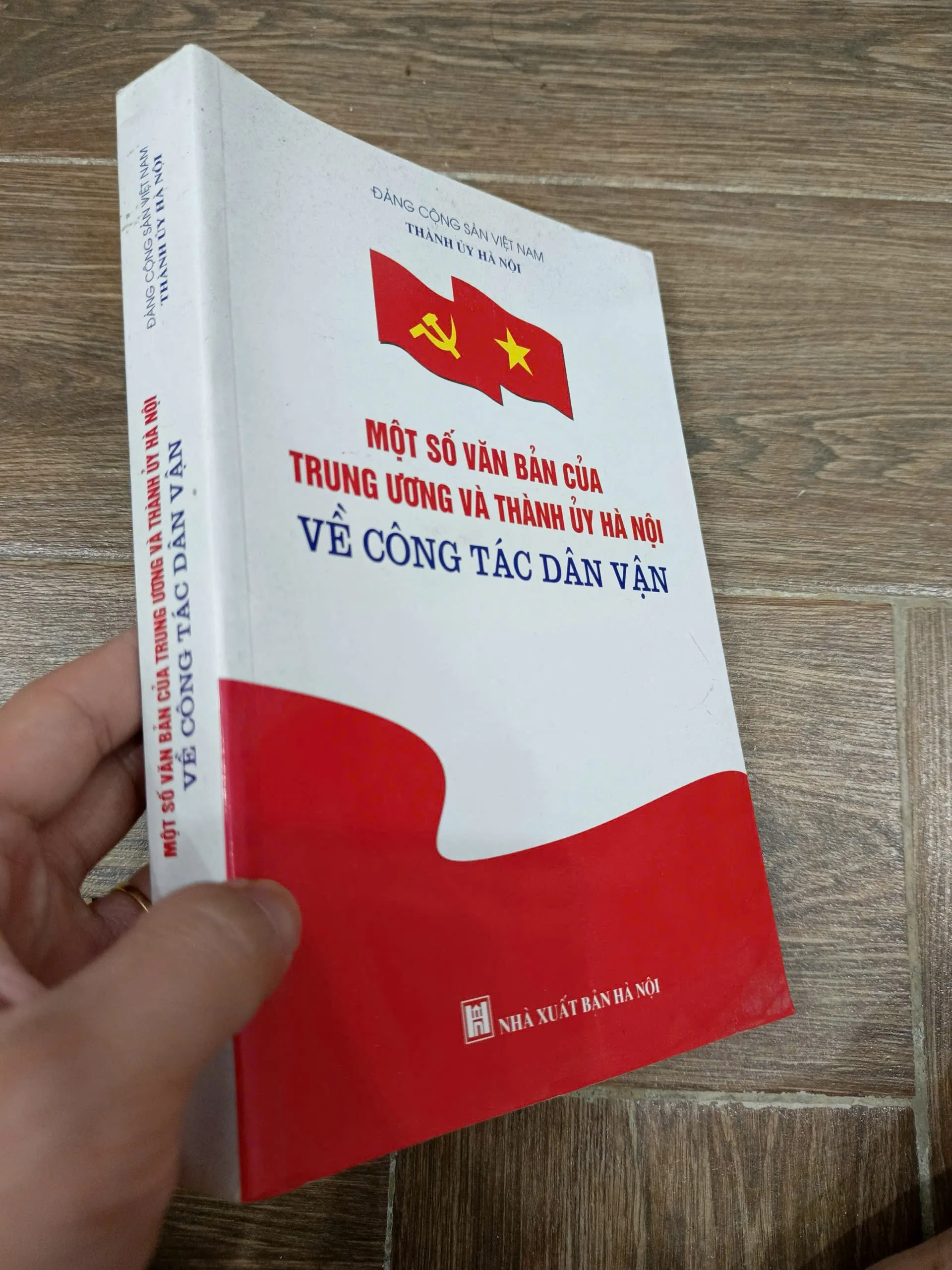 Một số văn bản của Trung ương và Thành ủy Hà Nội về công tác dân vận