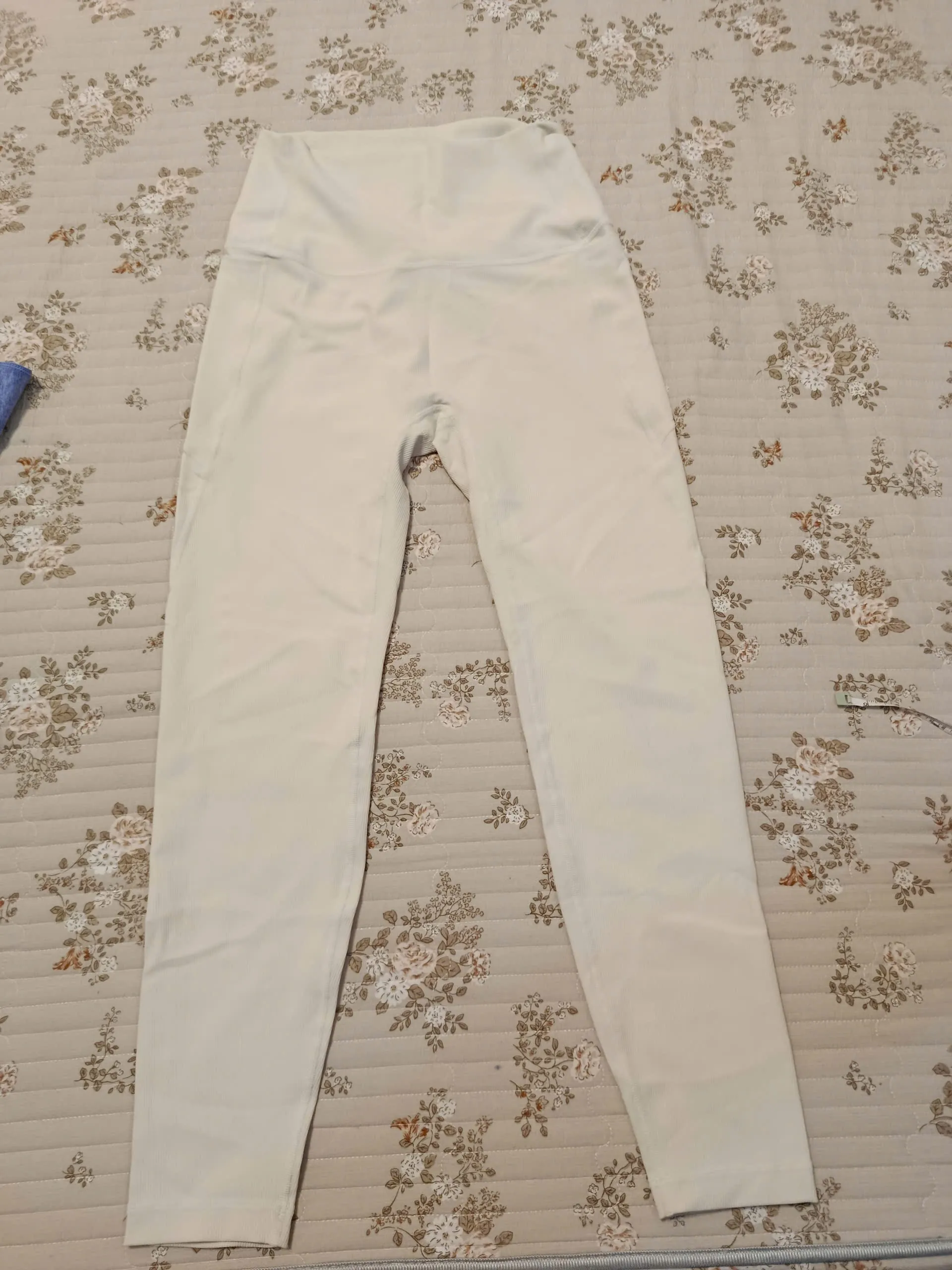 Quần dài trắng L (quảng Châu) 