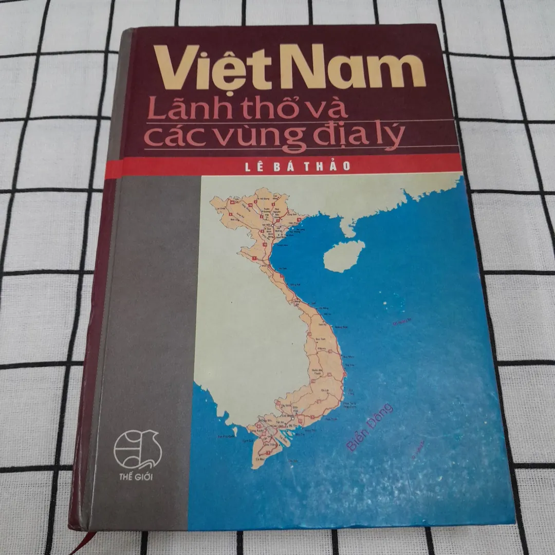 Giáo sư Lê Bá Thảo - VIÊT NAM Lãnh thổ và các vùng địa lý. Bản in năm 2001
