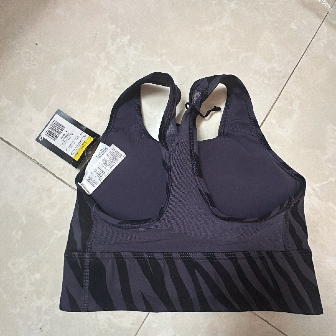 Áo bra thể thao chính hãng Nike màu tím- size S - ngực 80 - mới 100% 304556