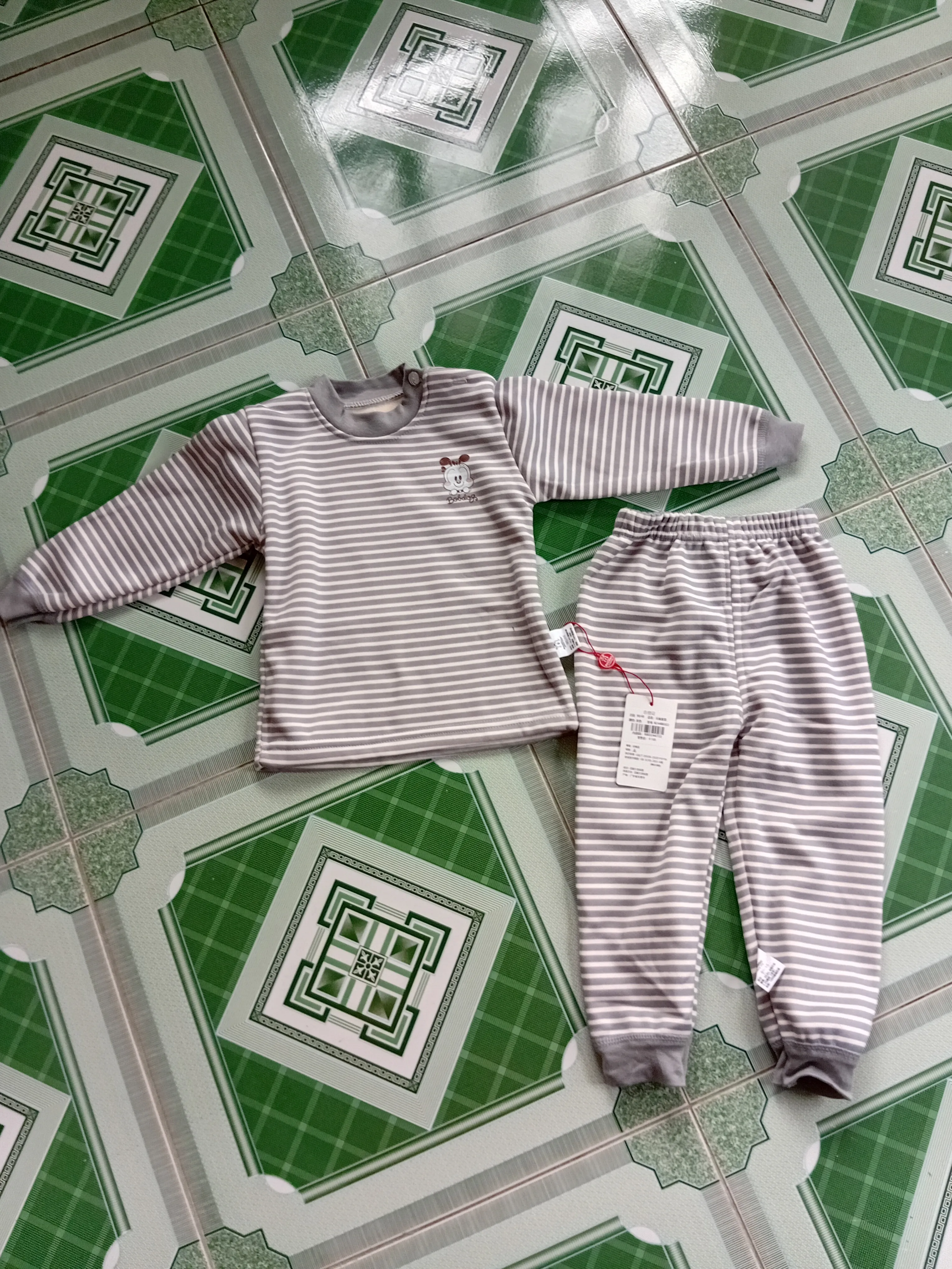 Bộ nỉ cho bé 3 tuổi