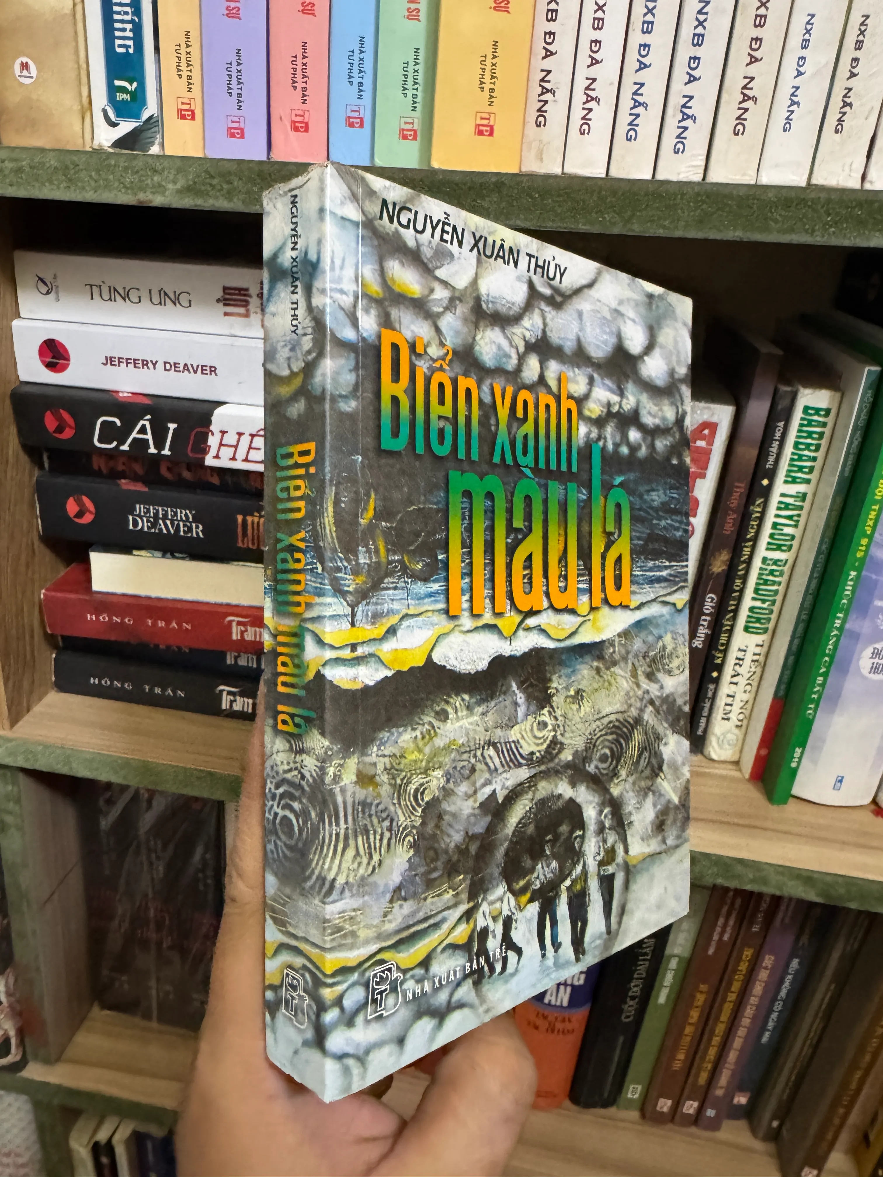 Văn học VN : Biển xanh màu lá 