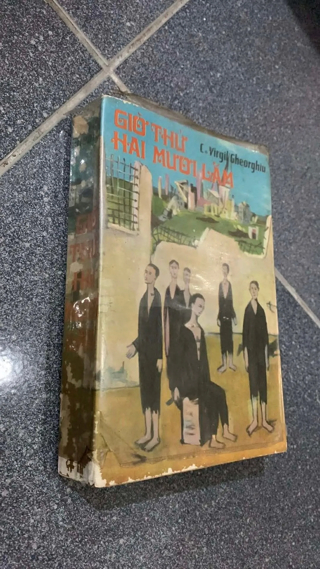 Giờ thứ hai mươi lăm