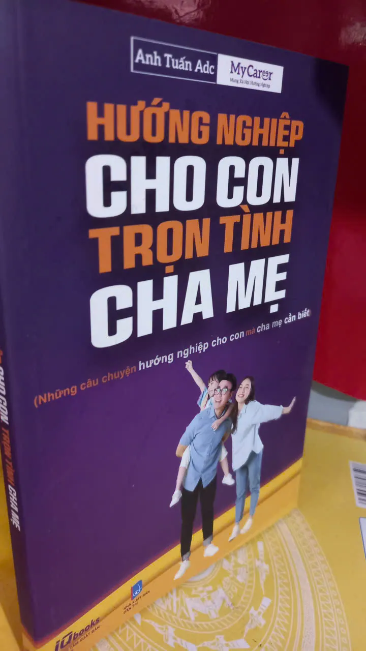 hướng nghiệp cho con trọn tình cha mẹ
