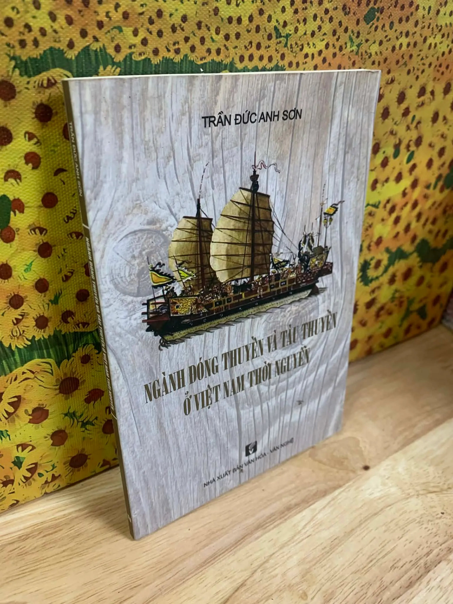 Sách tặng KÈM cho khách CÓ ĐƠN (mỗi đơn có thể chọn 1 cuốn) - Ngành Đóng Thuyền.. Việt Nam