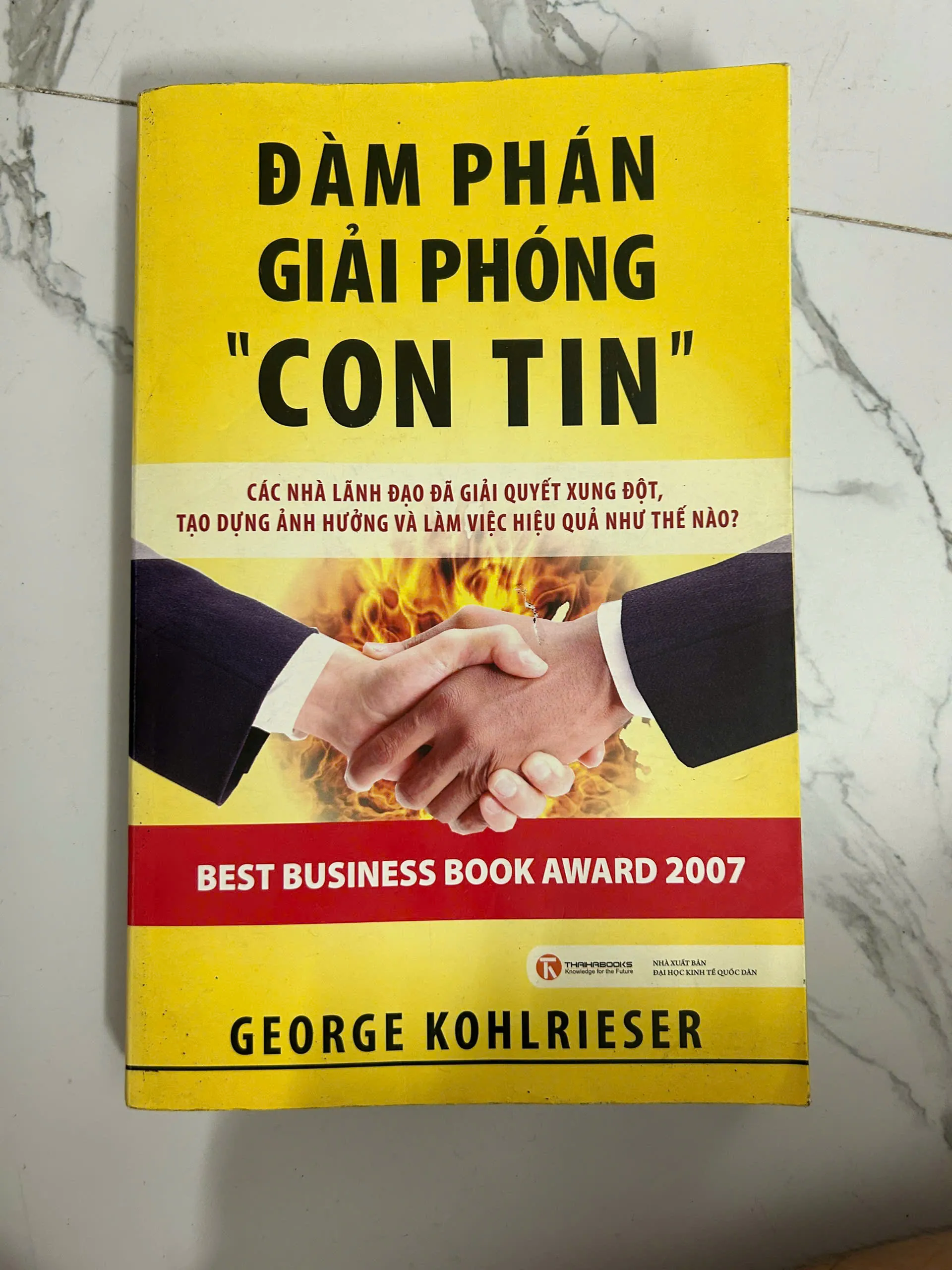 Đàm phán giải phóng "Con Tin" - George Kohlrieser - Kinh tế/Kỹ năng