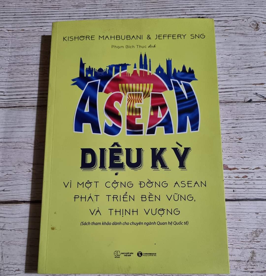 ASEAN DIỆU KỲ
sách khổ lớn, hơn 350 trang 201441