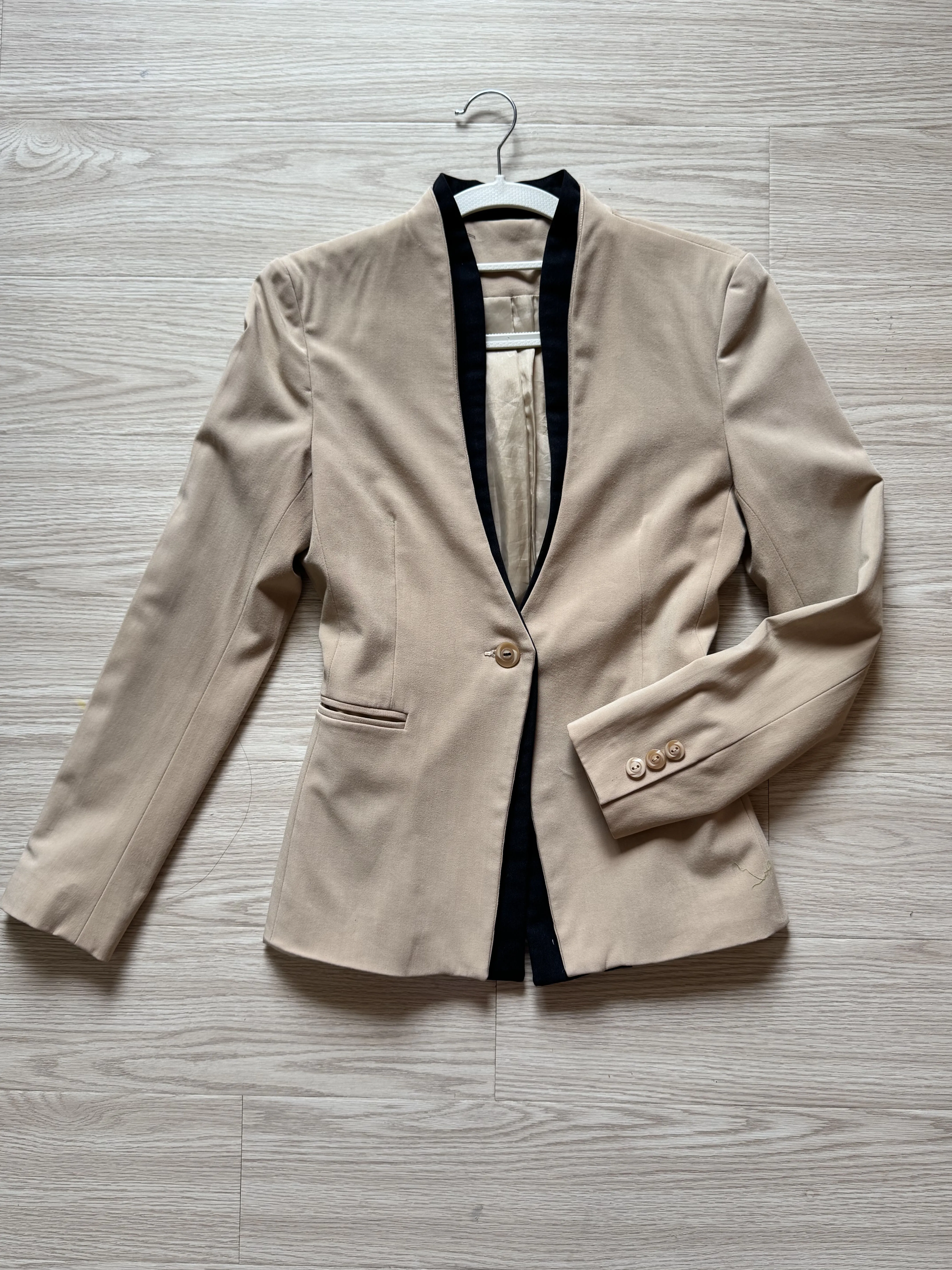 Áo khoác/ áo vest nữ size S M 1006021