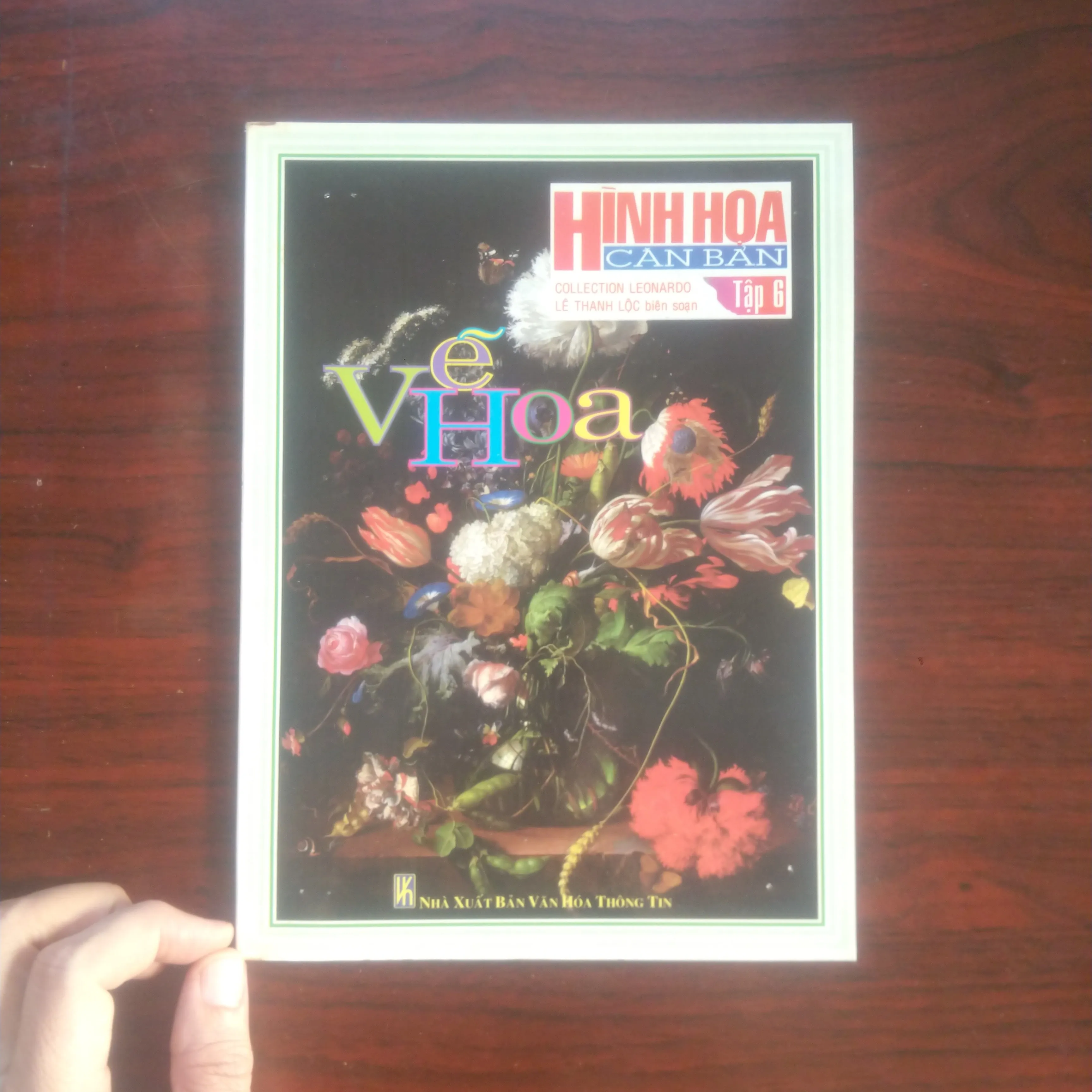 [Sách Mỹ Thuật] Hình Họa Căn Bản Leonardo Collection - Vẽ Hoa (Lê Thanh Lộc)