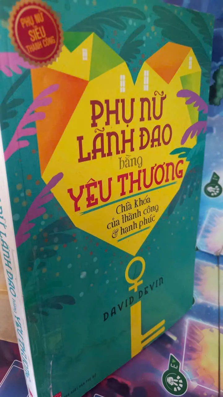phụ nữ lãnh đạo bằng yêu thương