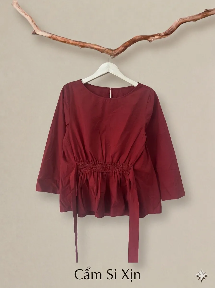 Áo nữ thắt eo màu đỏ rượu cổ tròn dài tay phong cách casual