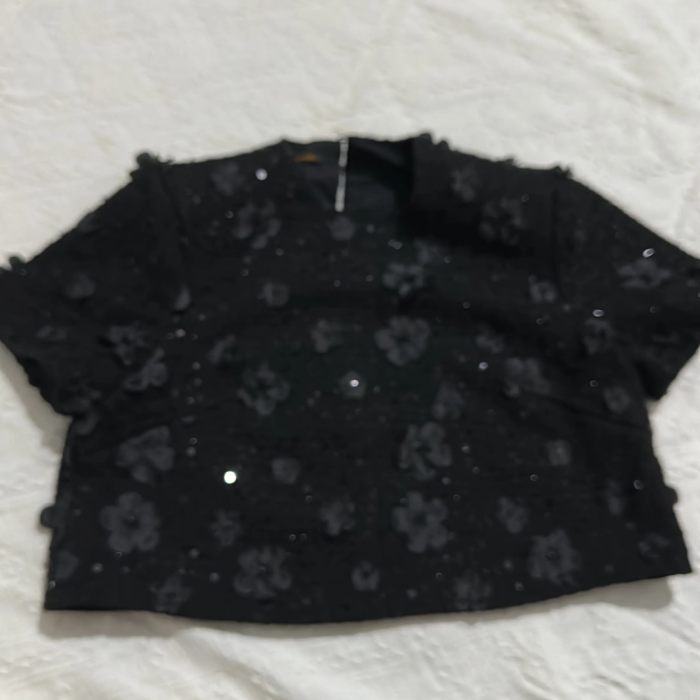 Áo kiểu nữ đính đá hoa