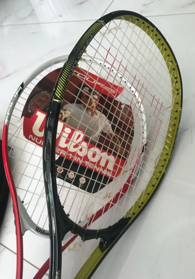 Vợt tennis hiệu WILSON